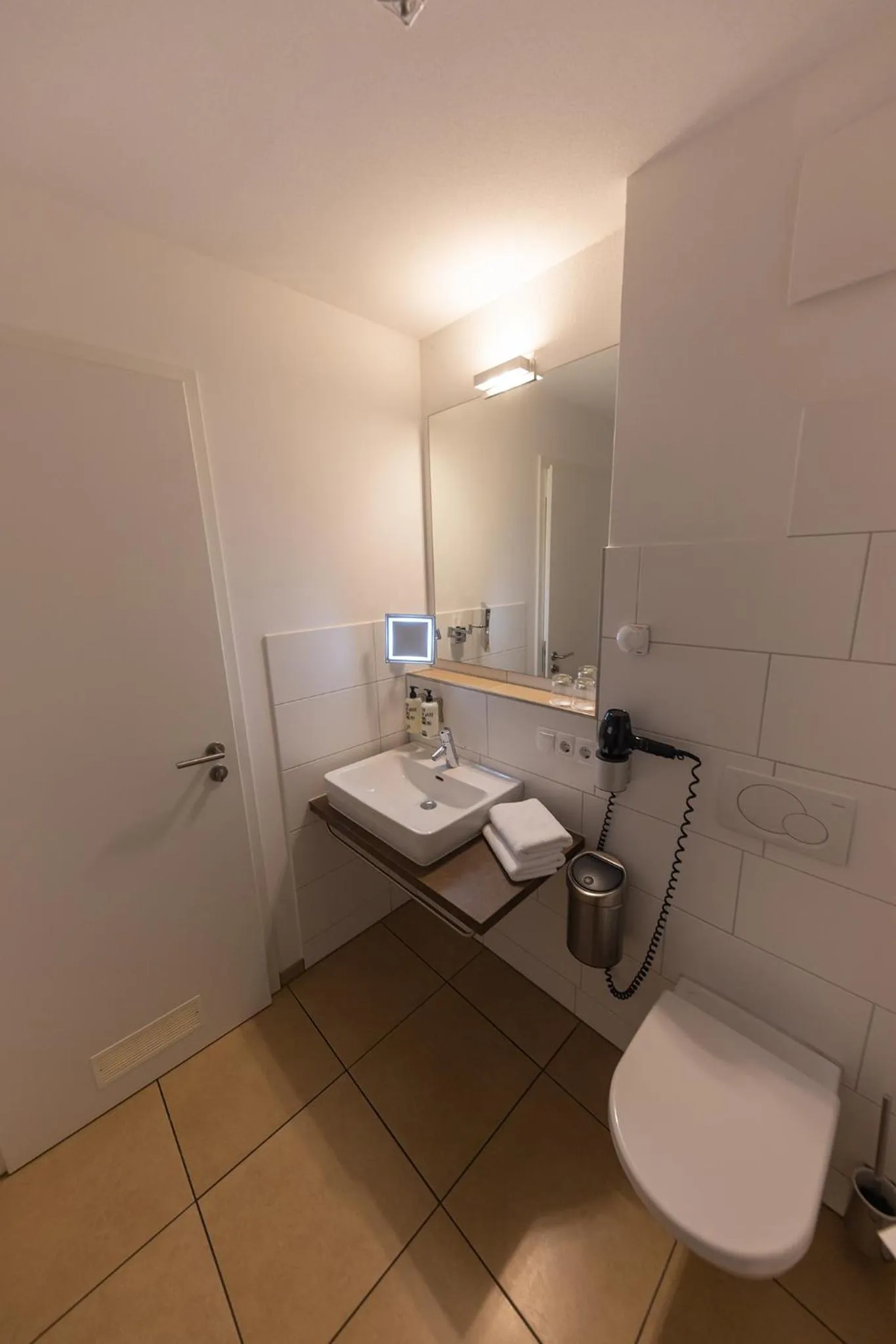 Toilet in Boardinghouse HOME - adults only -