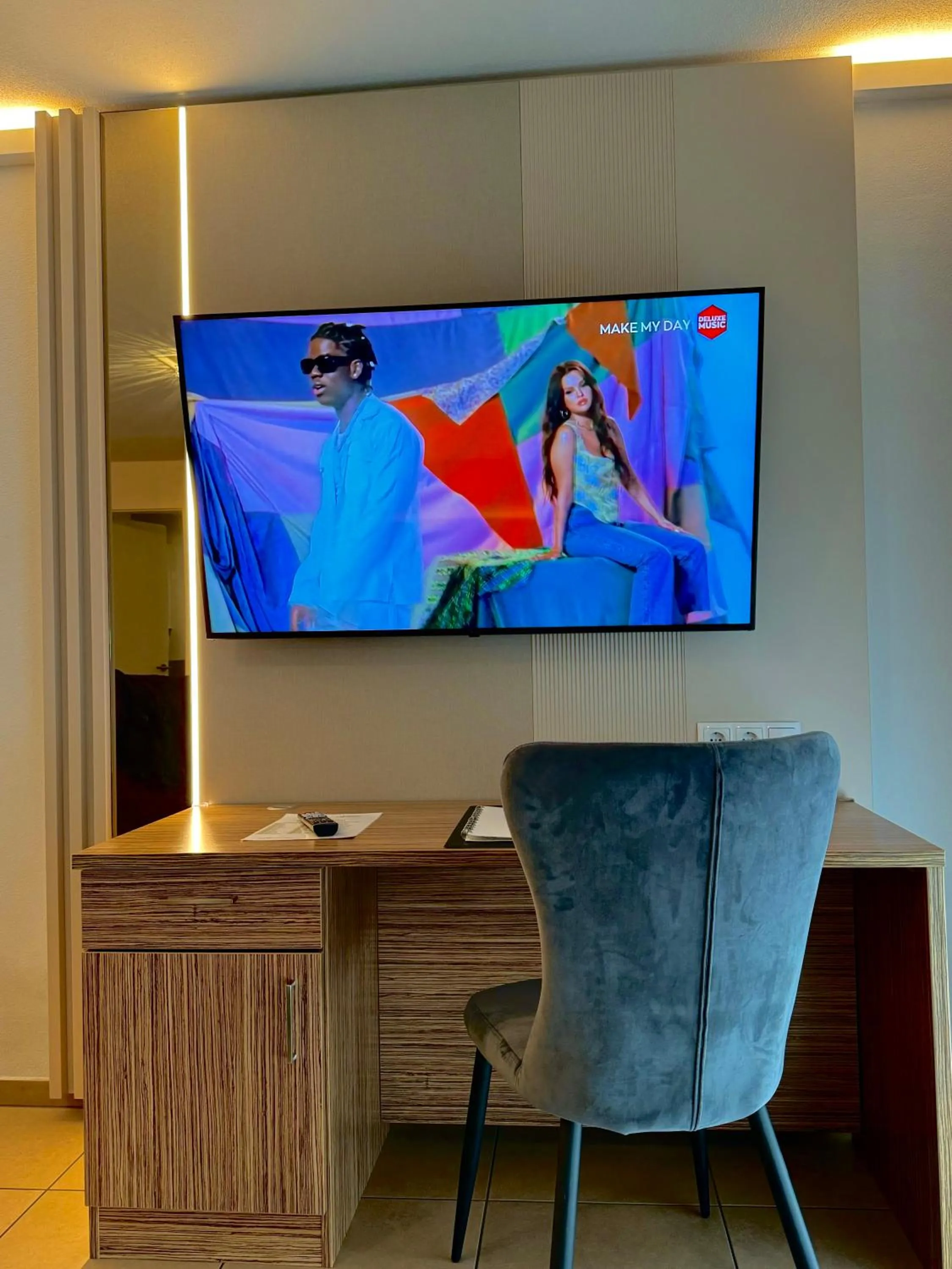 TV and multimedia in Boardinghouse HOME - adults only -