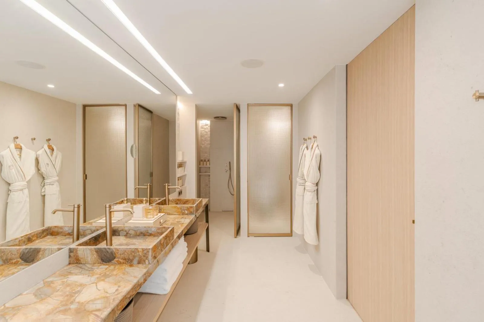 Shower in Villa Dubrovnik