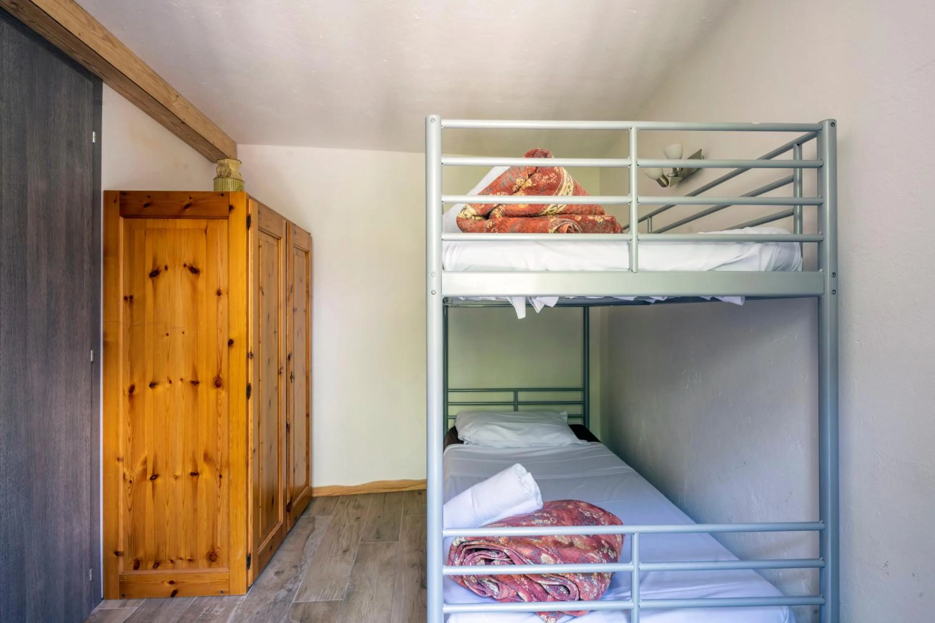 Bed in Residence Covalou