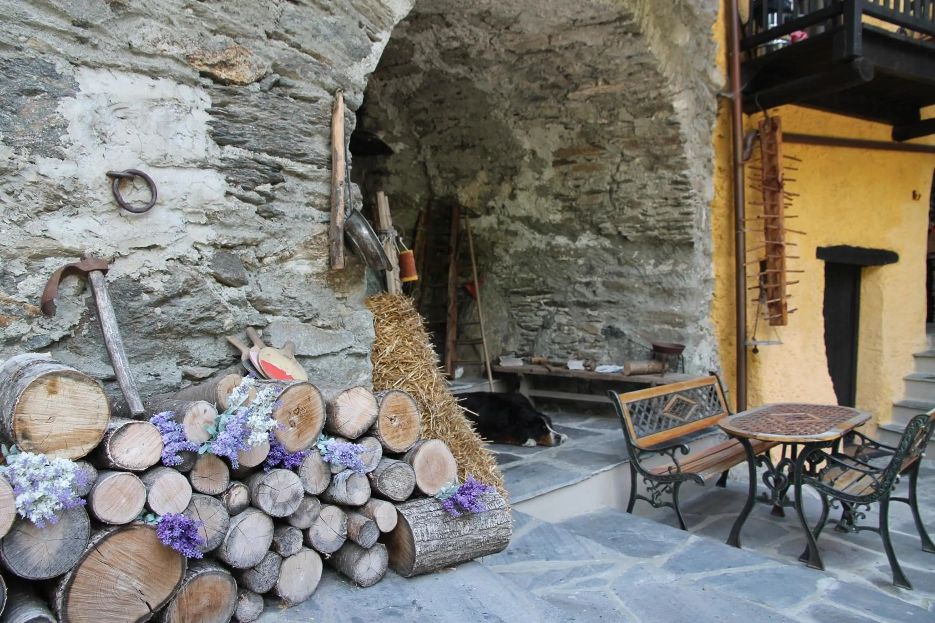 Decorative detail in Residence Covalou