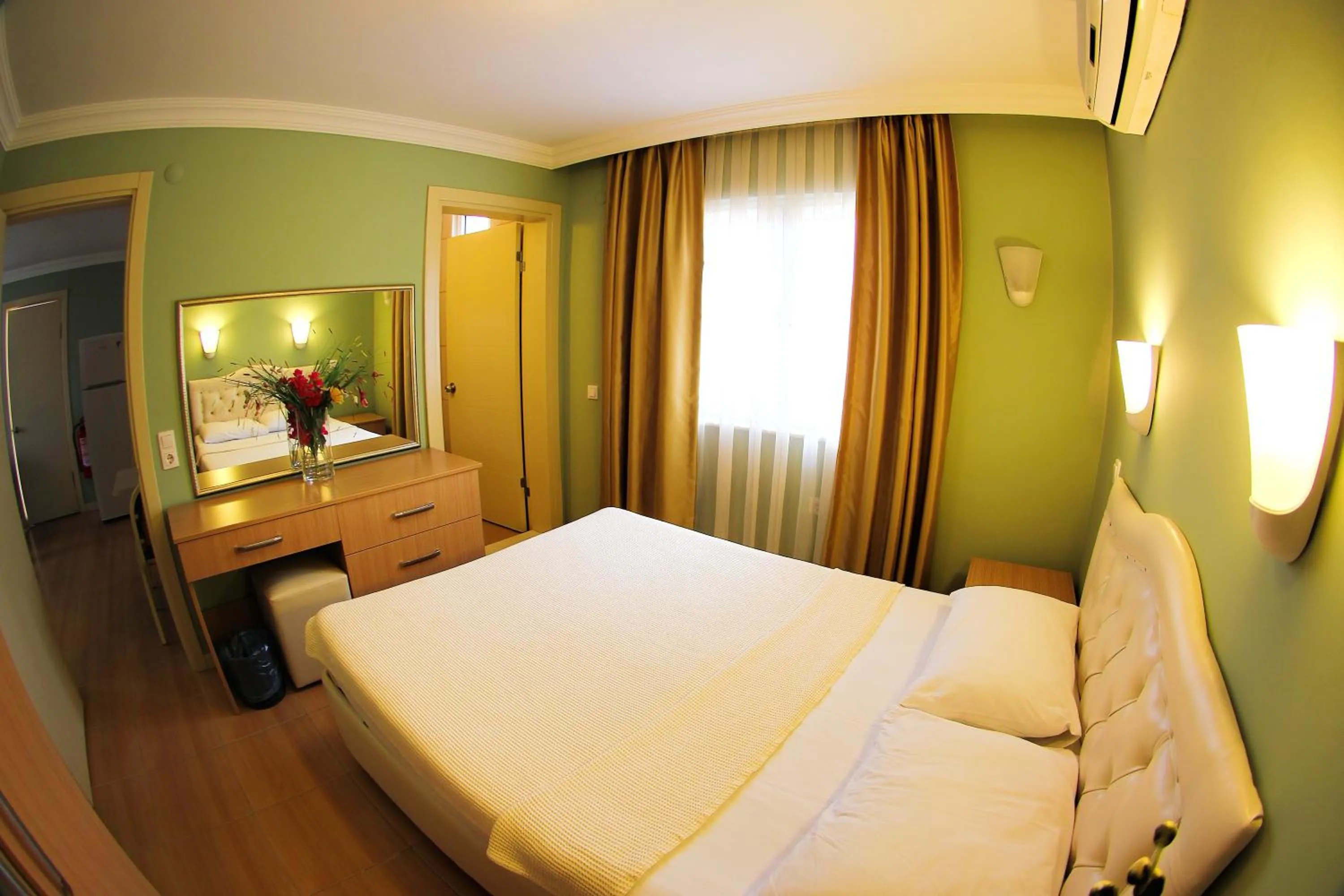 Photo of the whole room, Bed in Hotel Dost