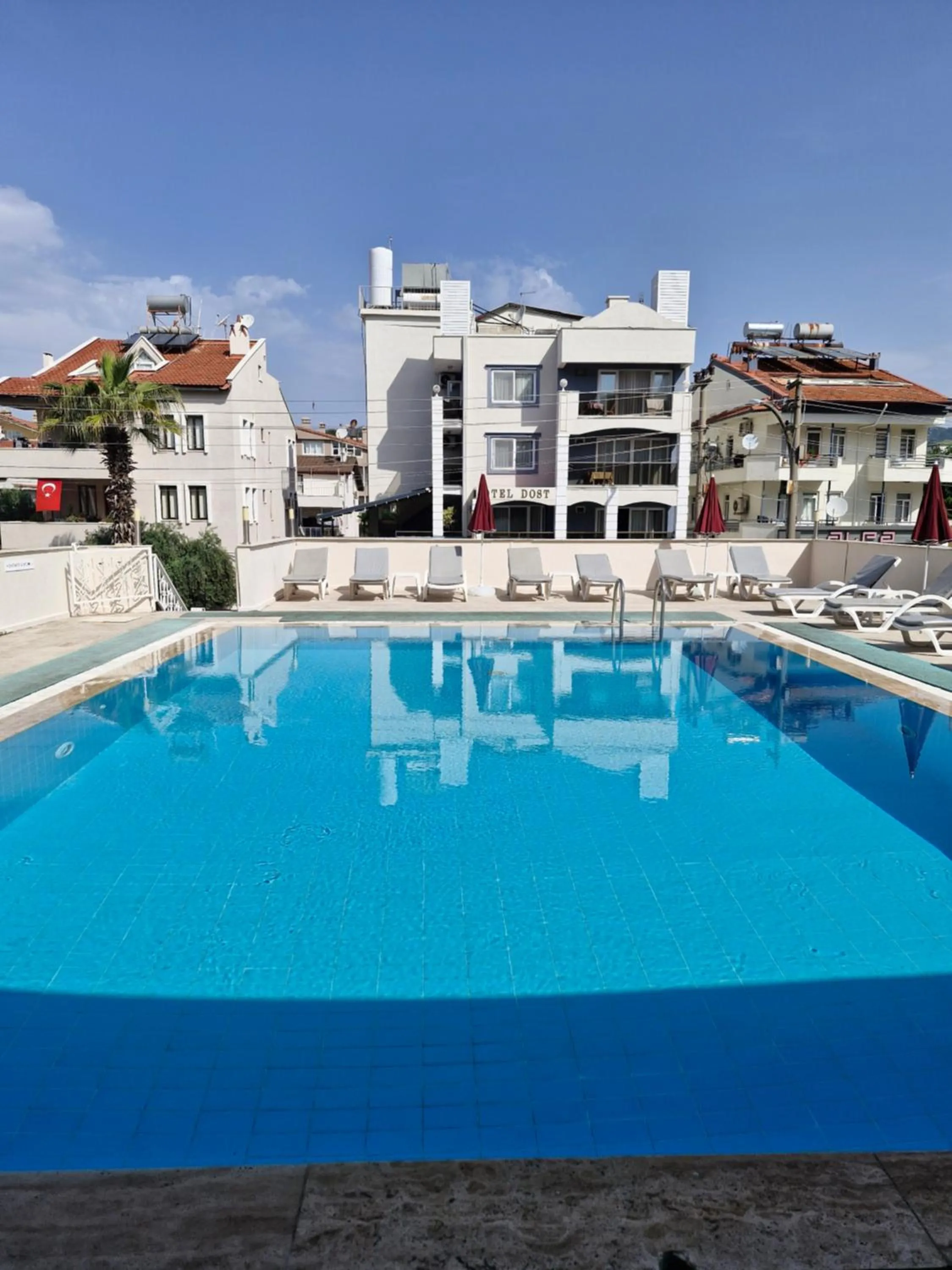 Swimming pool in Hotel Dost