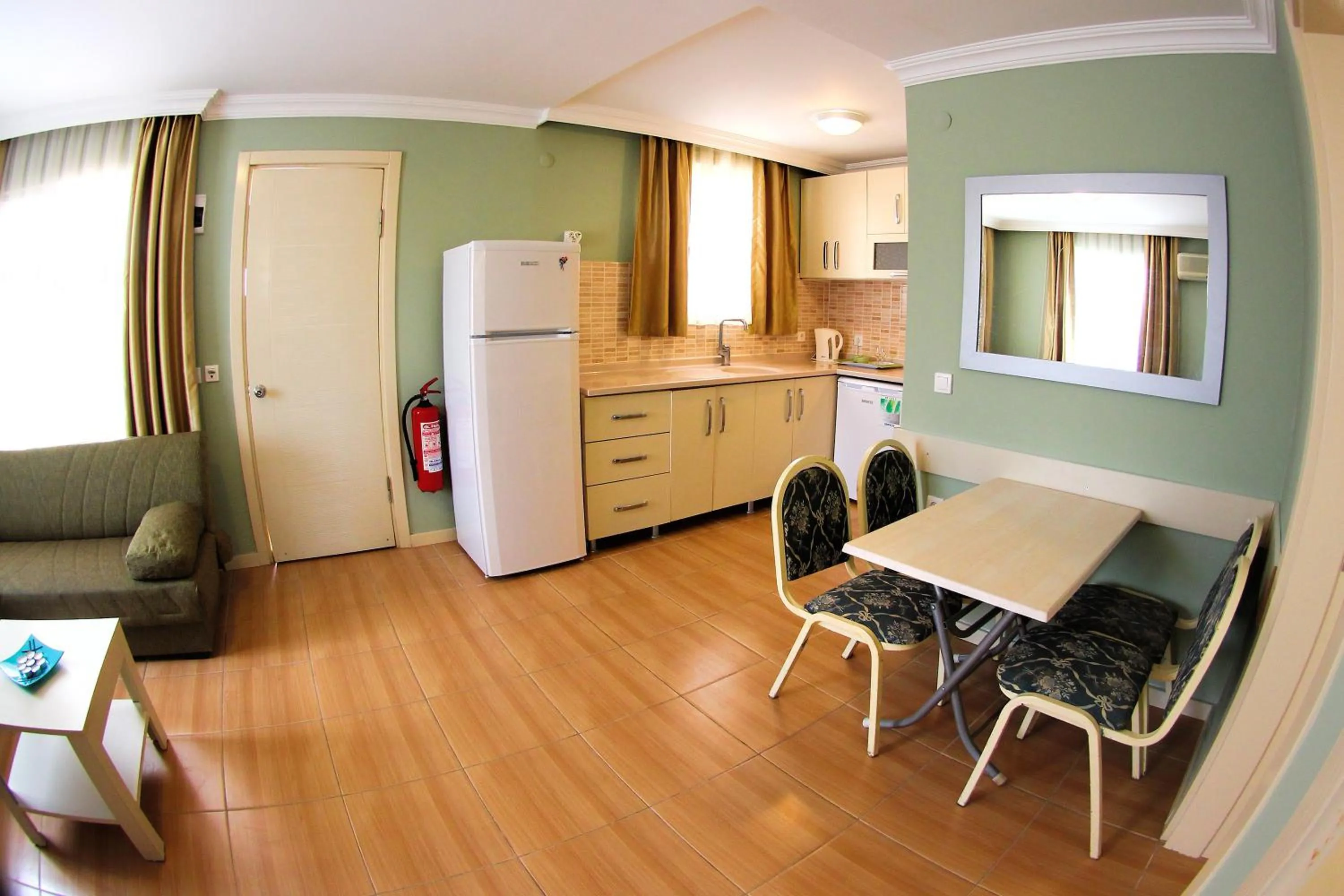 Kitchen or kitchenette in Hotel Dost