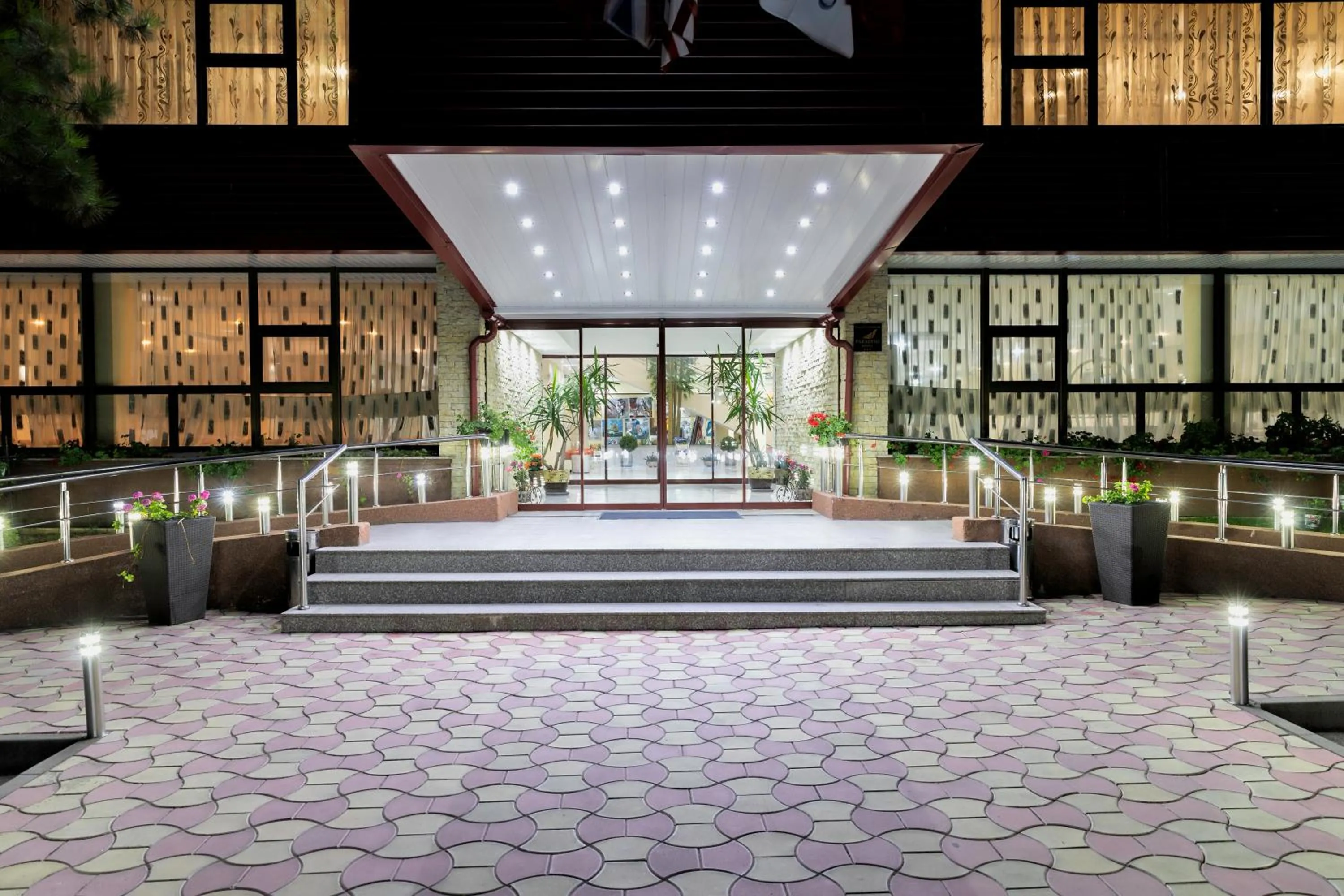 Facade/entrance in Hotel Paradiso