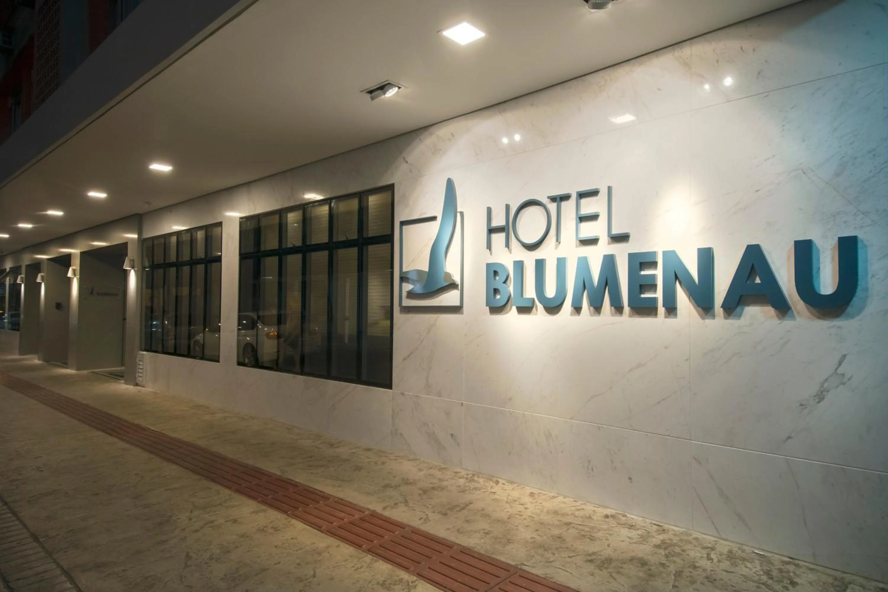 Facade/entrance in Hotel Blumenau - Balneário Camboriú