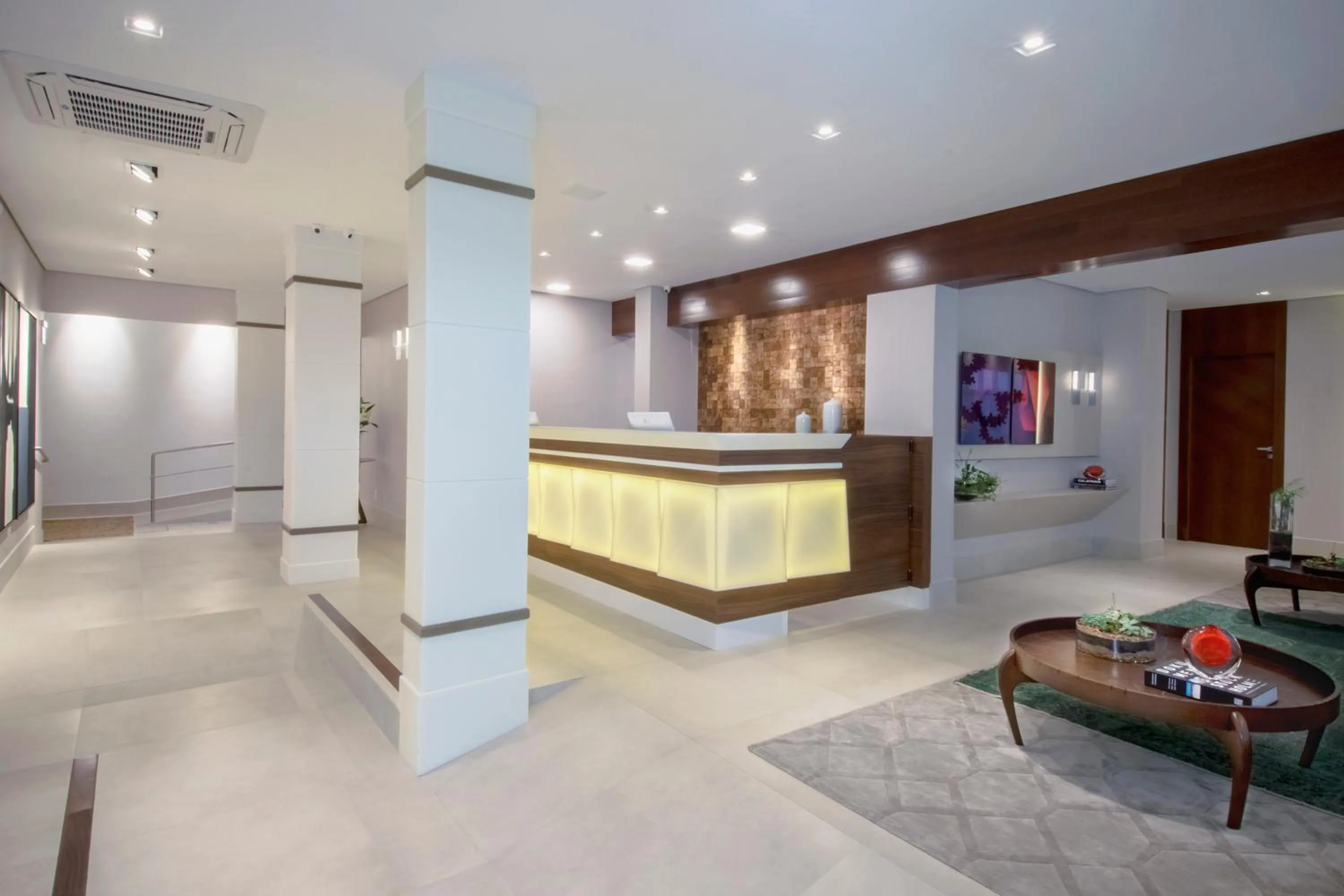 Communal lounge/ TV room in Hotel Blumenau - Balneário Camboriú