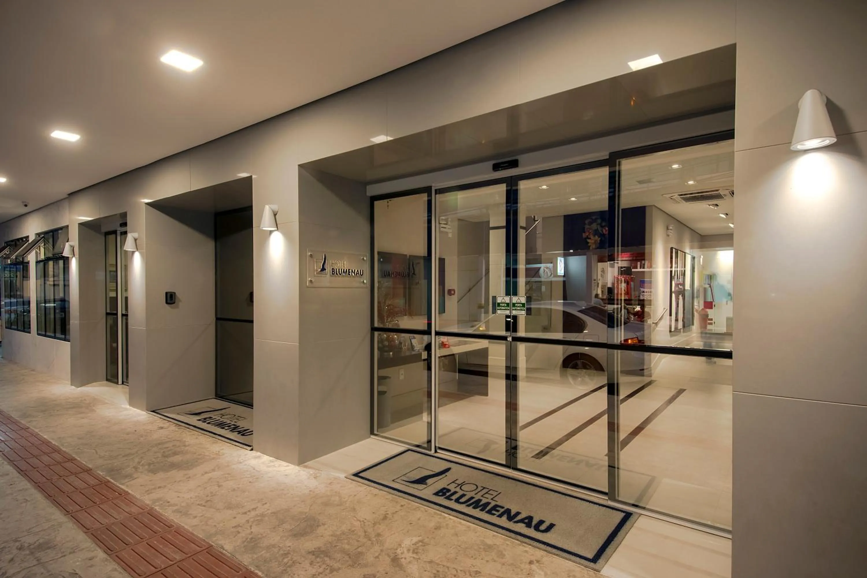 Night in Hotel Blumenau - Balneário Camboriú