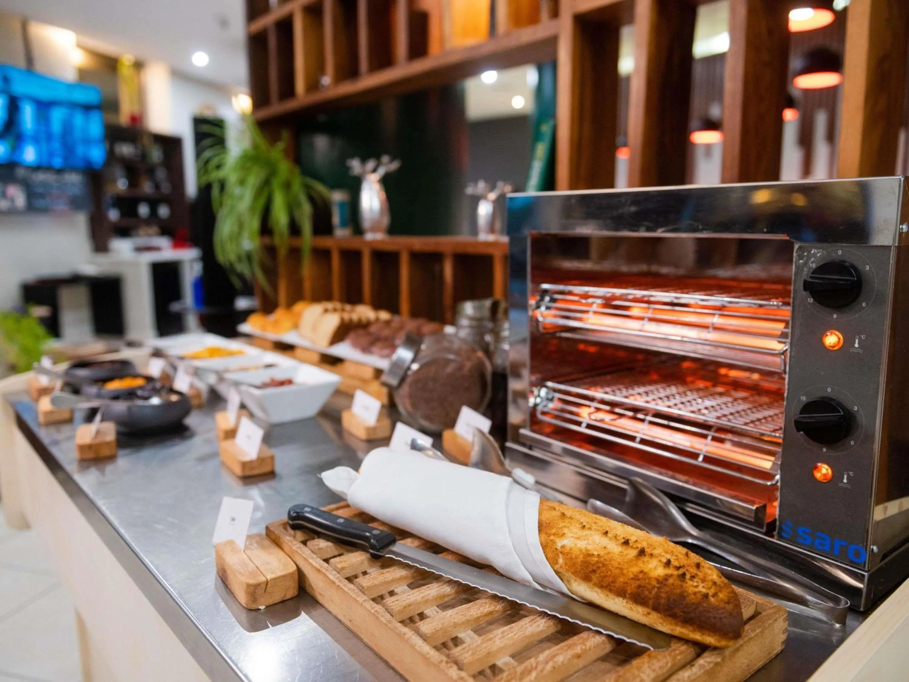 Restaurant/places to eat in Ibis Antananarivo Ankorondrano