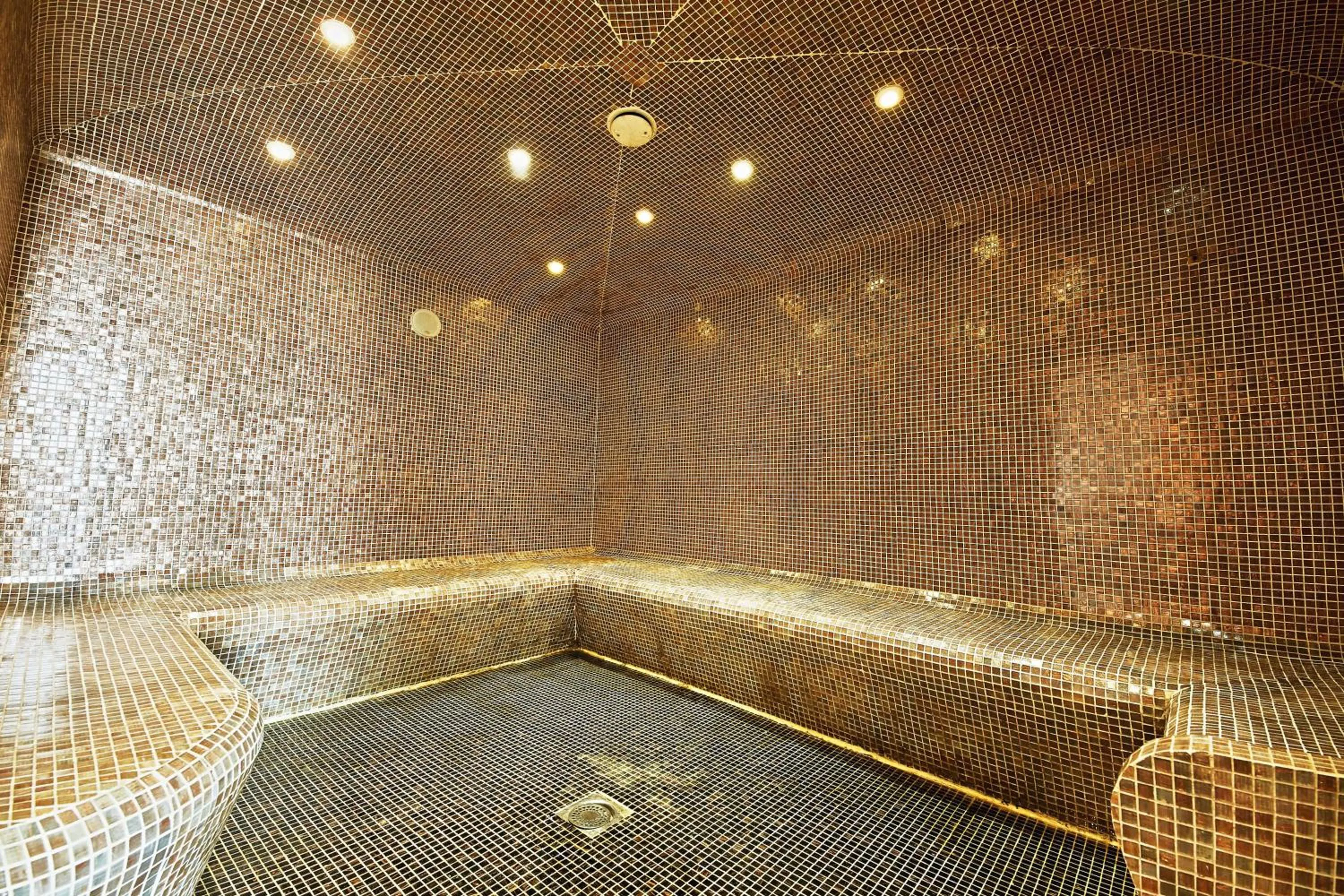 Steam room in Ibis Antananarivo Ankorondrano