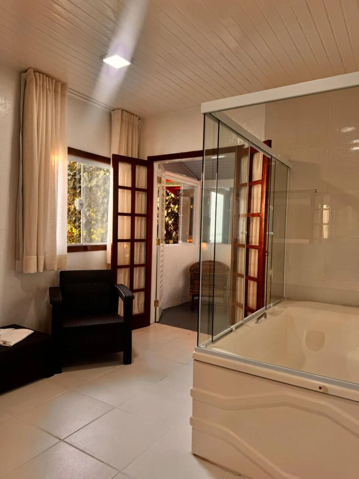 Hot Tub, Bed in Pousada de Charme Vila Natal