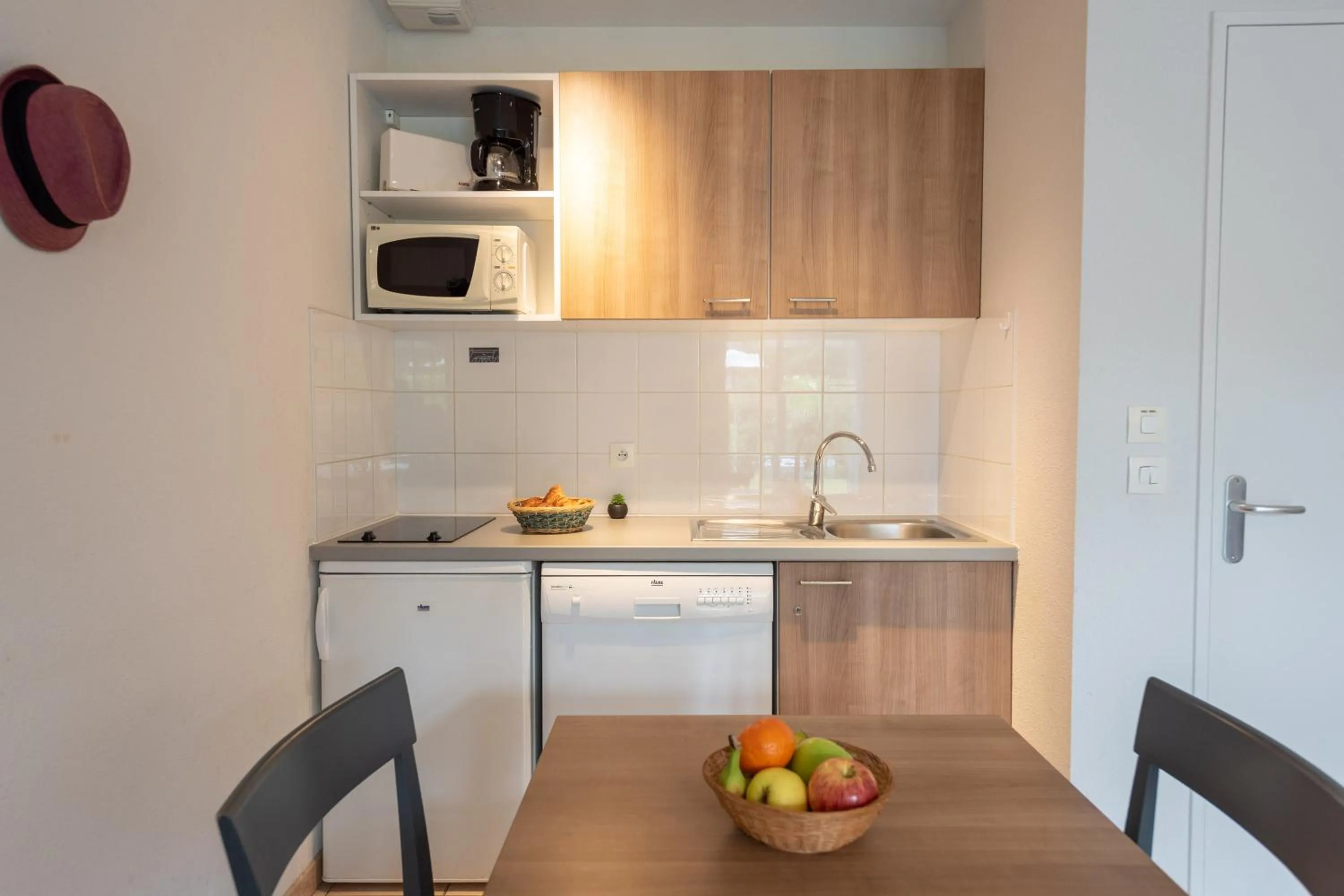 Kitchen or kitchenette in Terres de France - Le Domaine Du Golf