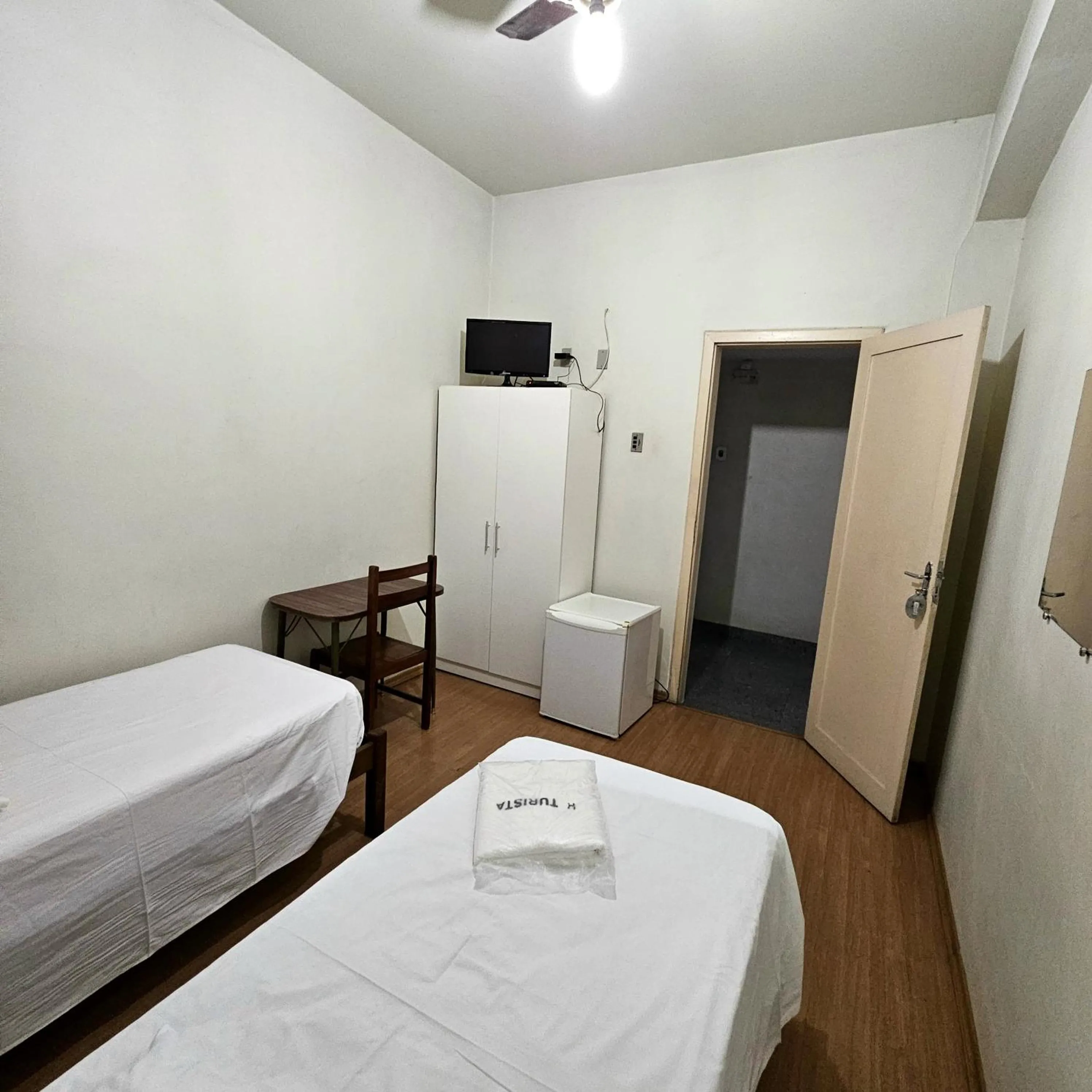 Bed in Hotel Turista