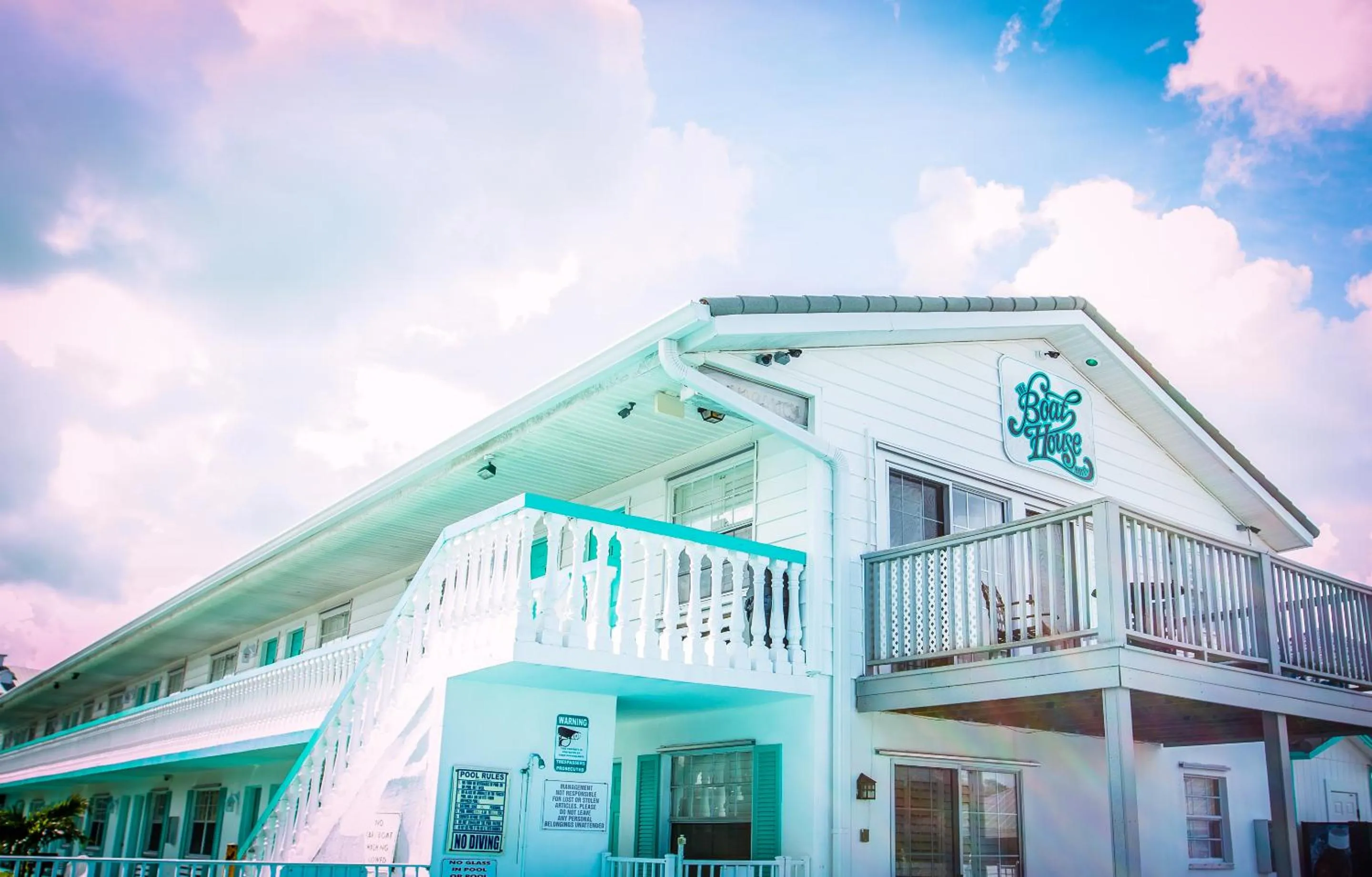 Facade/entrance in The BoatHouse