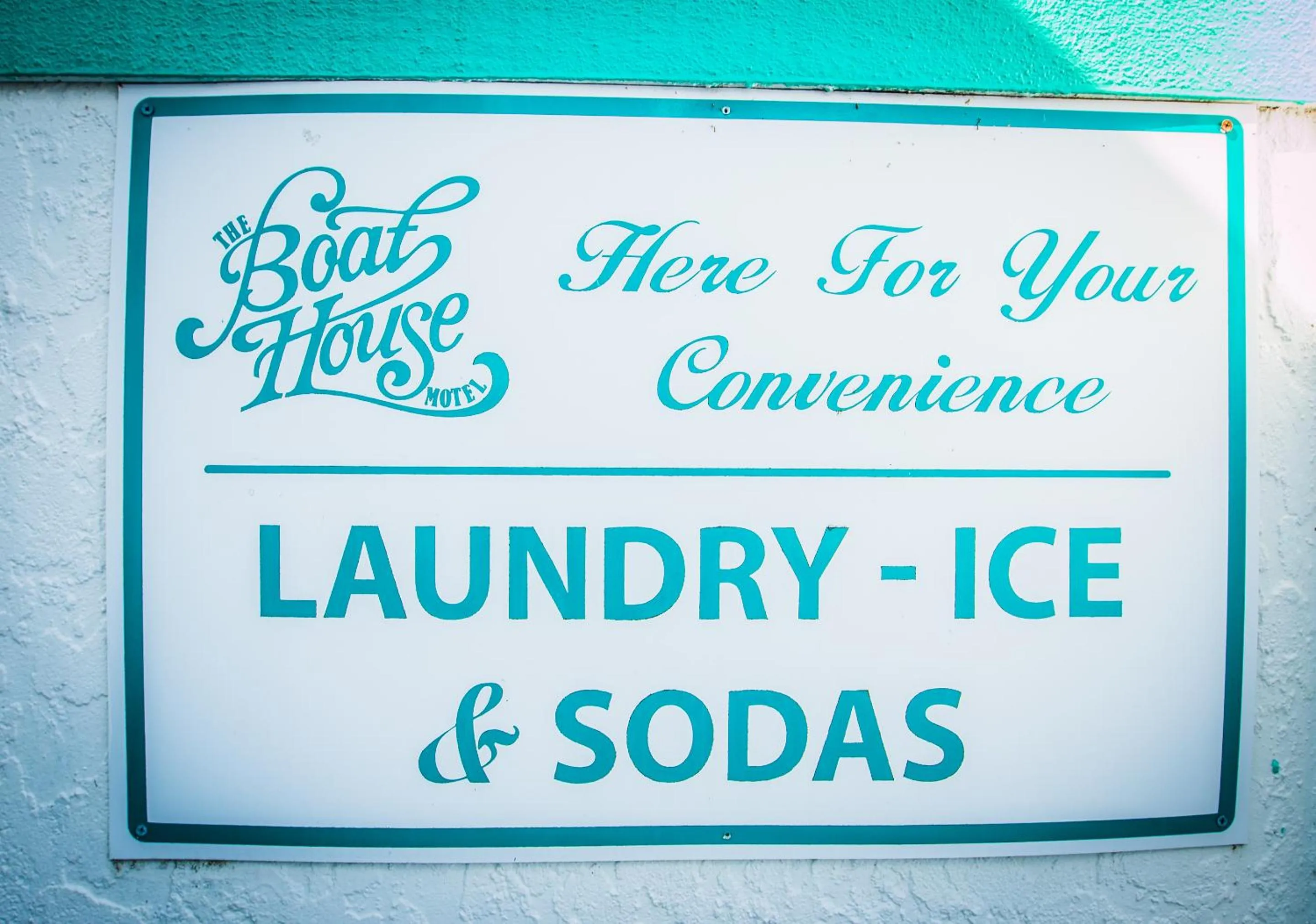 Logo/Certificate/Sign in The BoatHouse