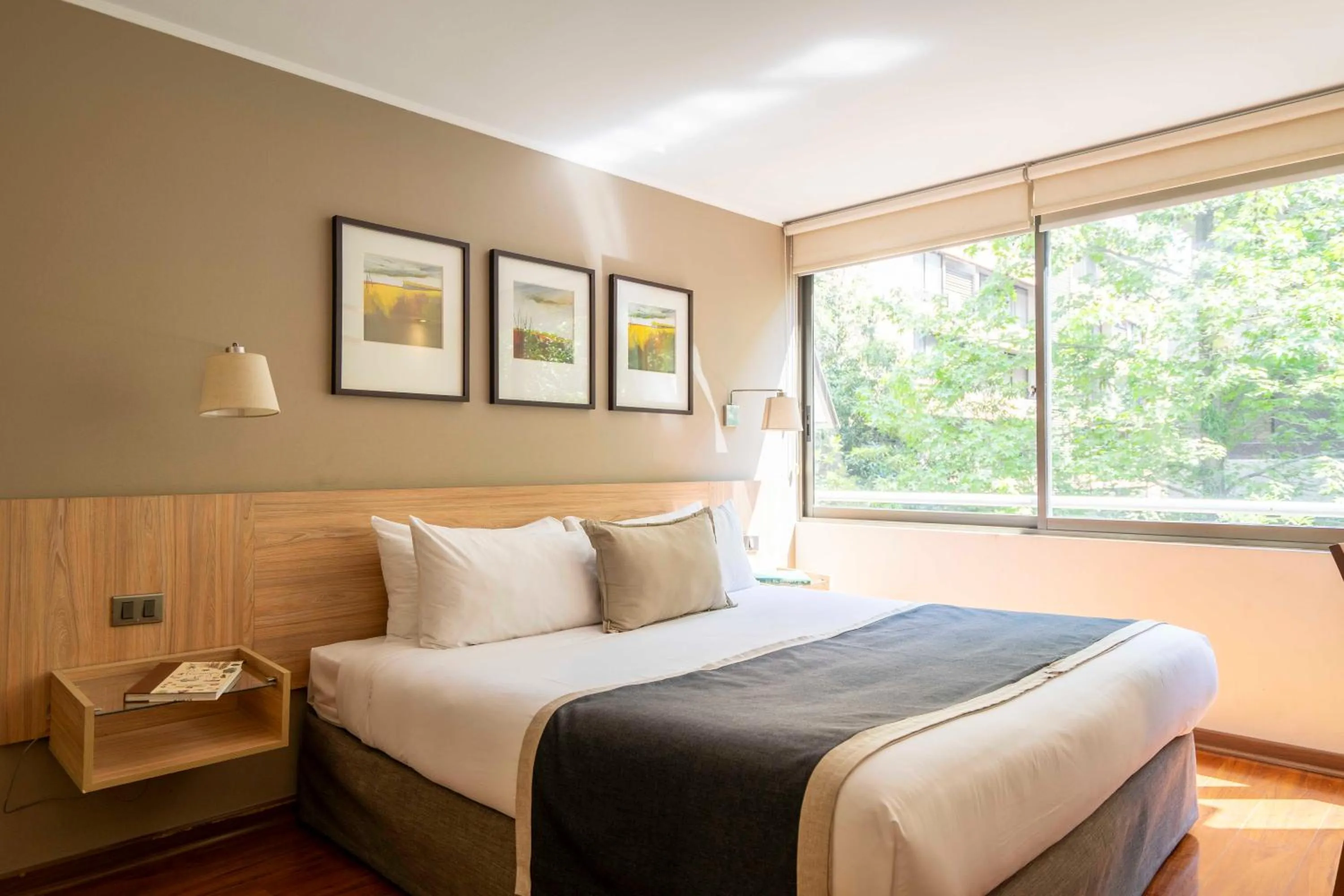 Bed in Time Suite - Comfort Apartments