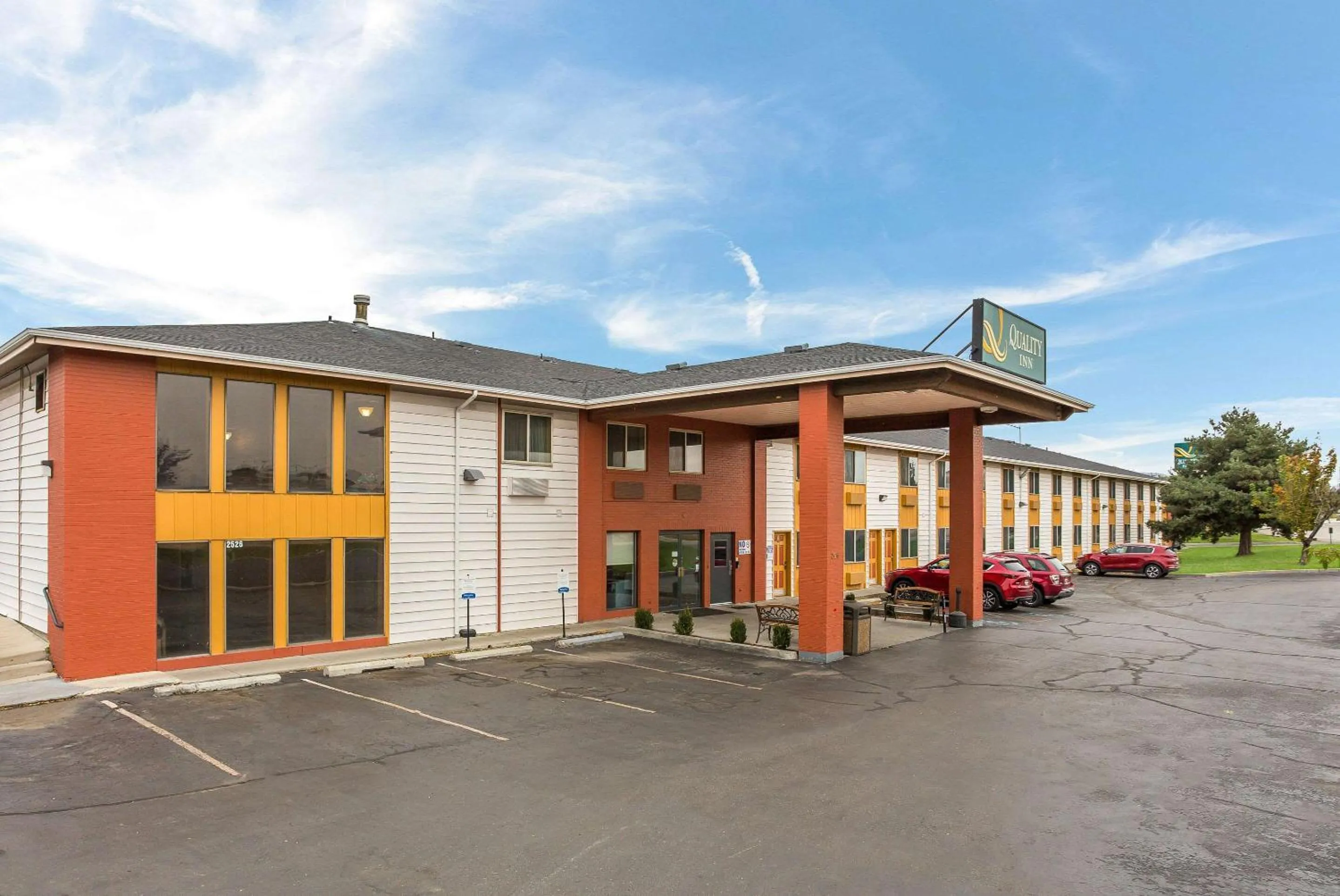 Property building in Quality Inn Airport