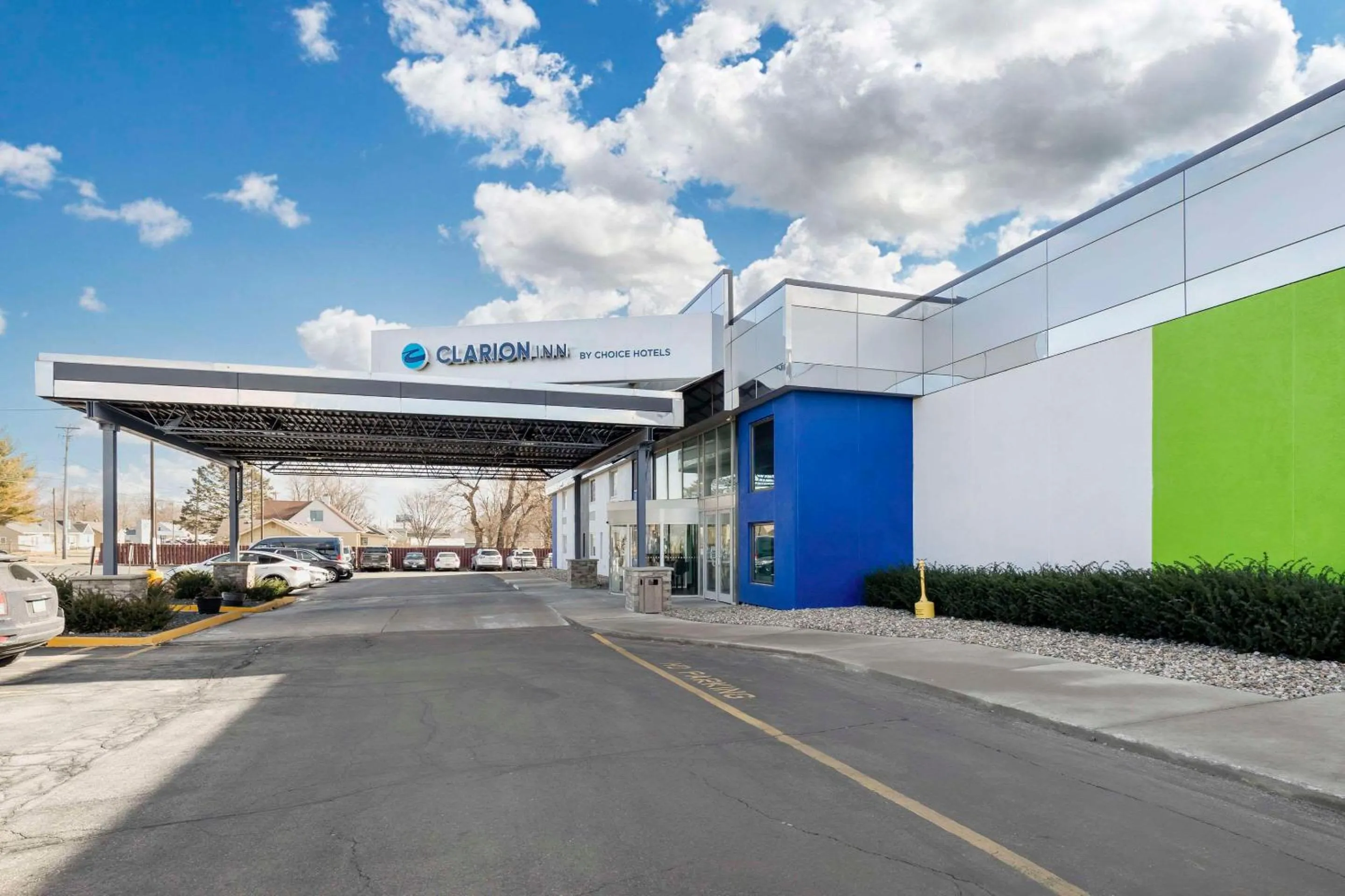 Property building in Ramada by Wyndham Des Moines Airport