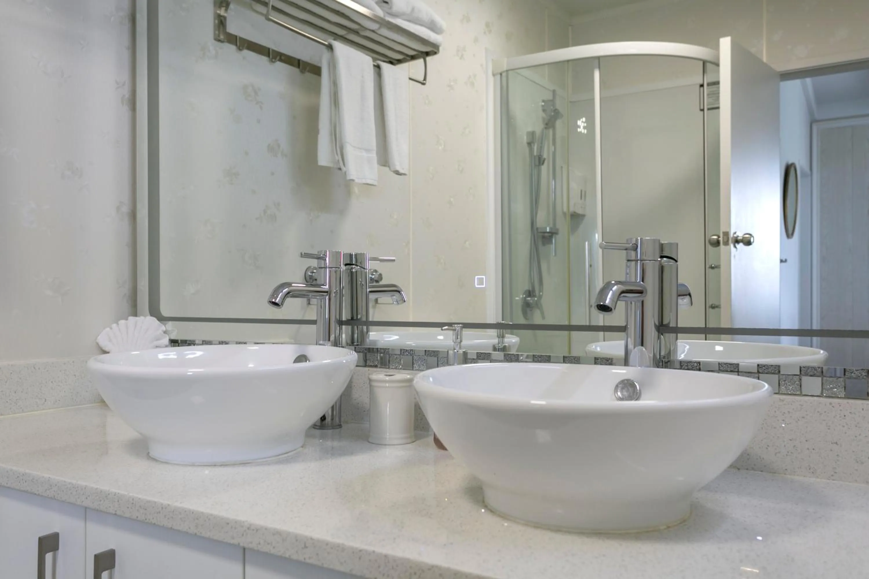 Bathroom in VU Thermal Lodge