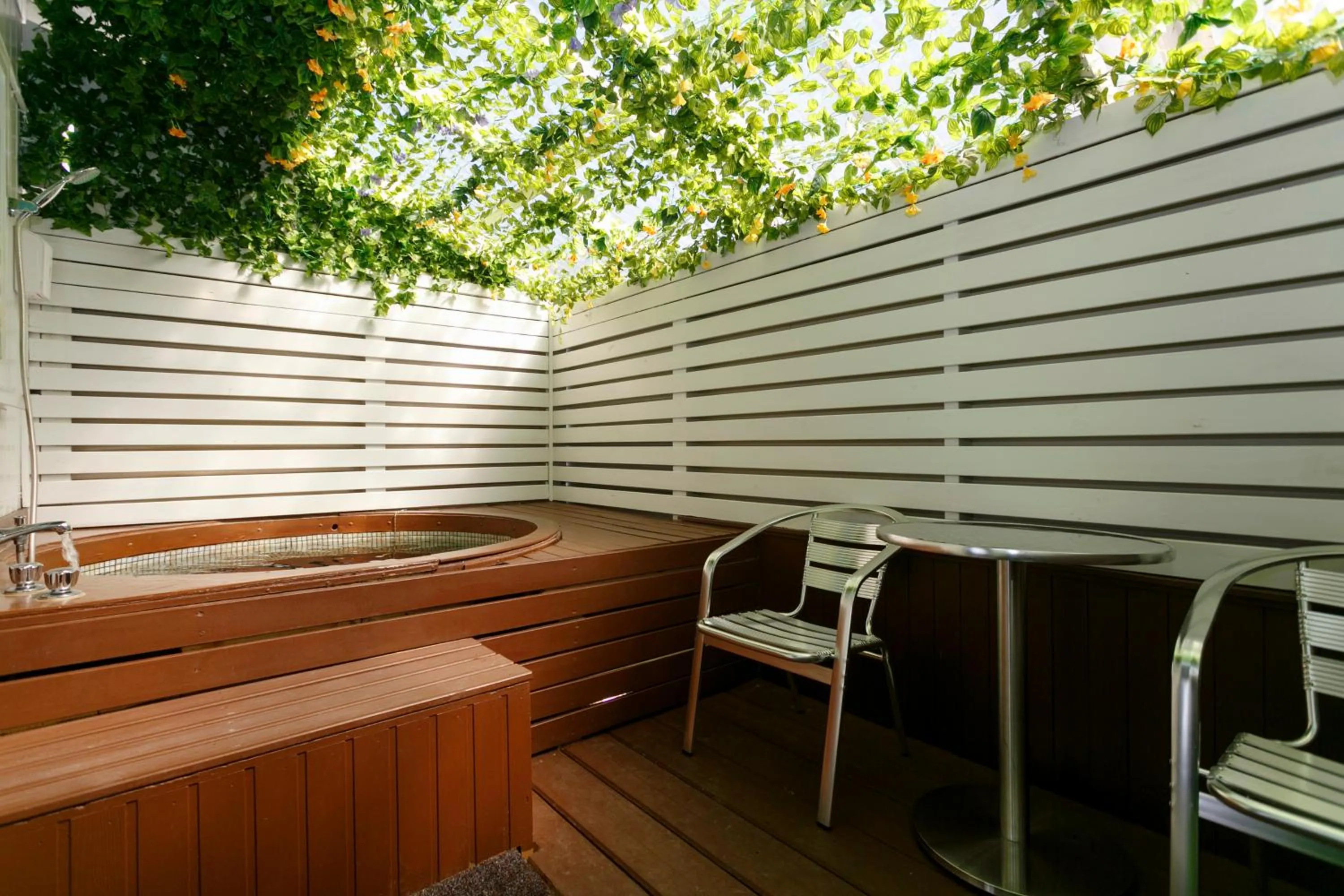 Seating area in VU Thermal Lodge