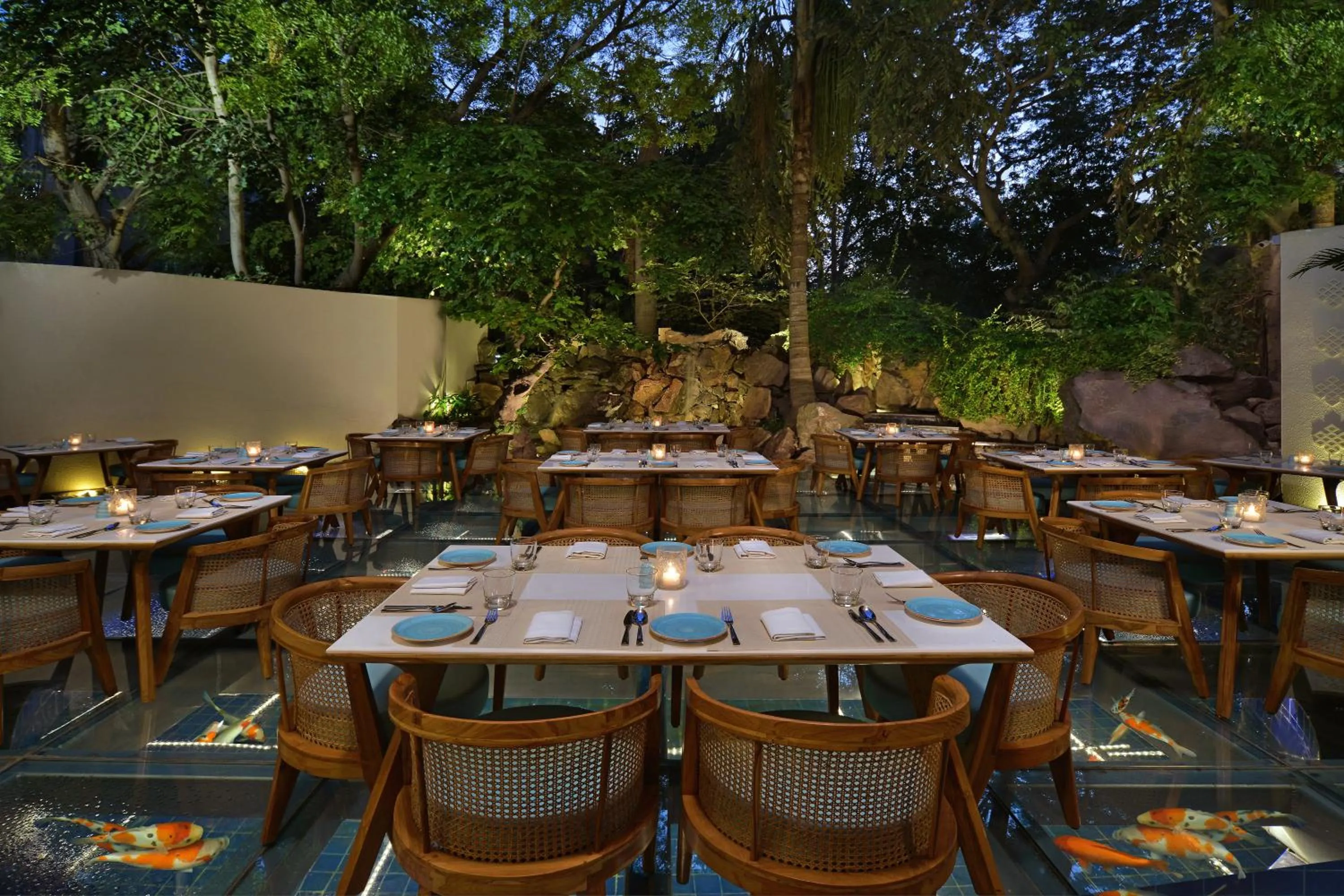 Restaurant/places to eat in Fortune Landmark, Ahmedabad - Member ITC Hotels' Group