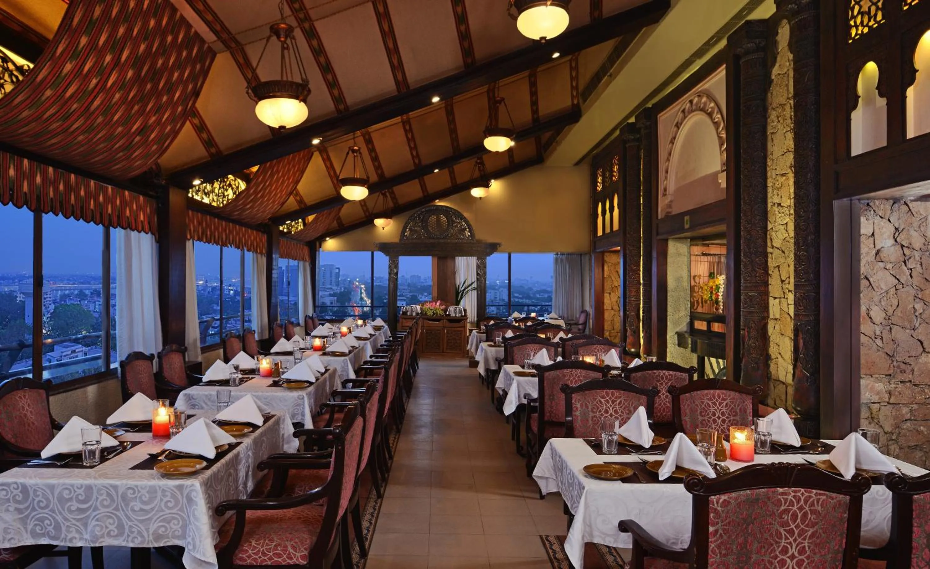 Restaurant/places to eat in Fortune Landmark, Ahmedabad - Member ITC Hotels' Group