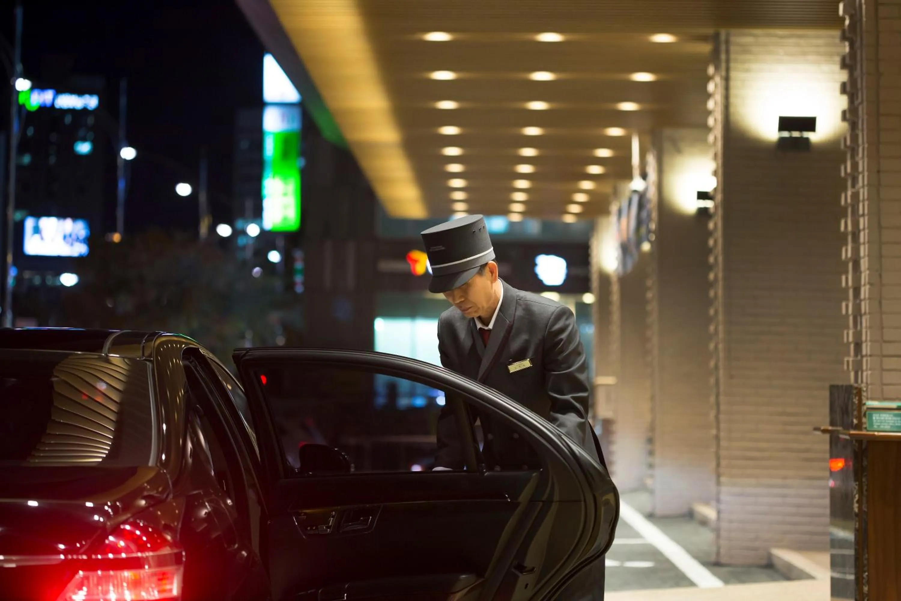 Staff in Seoul Garden Hotel