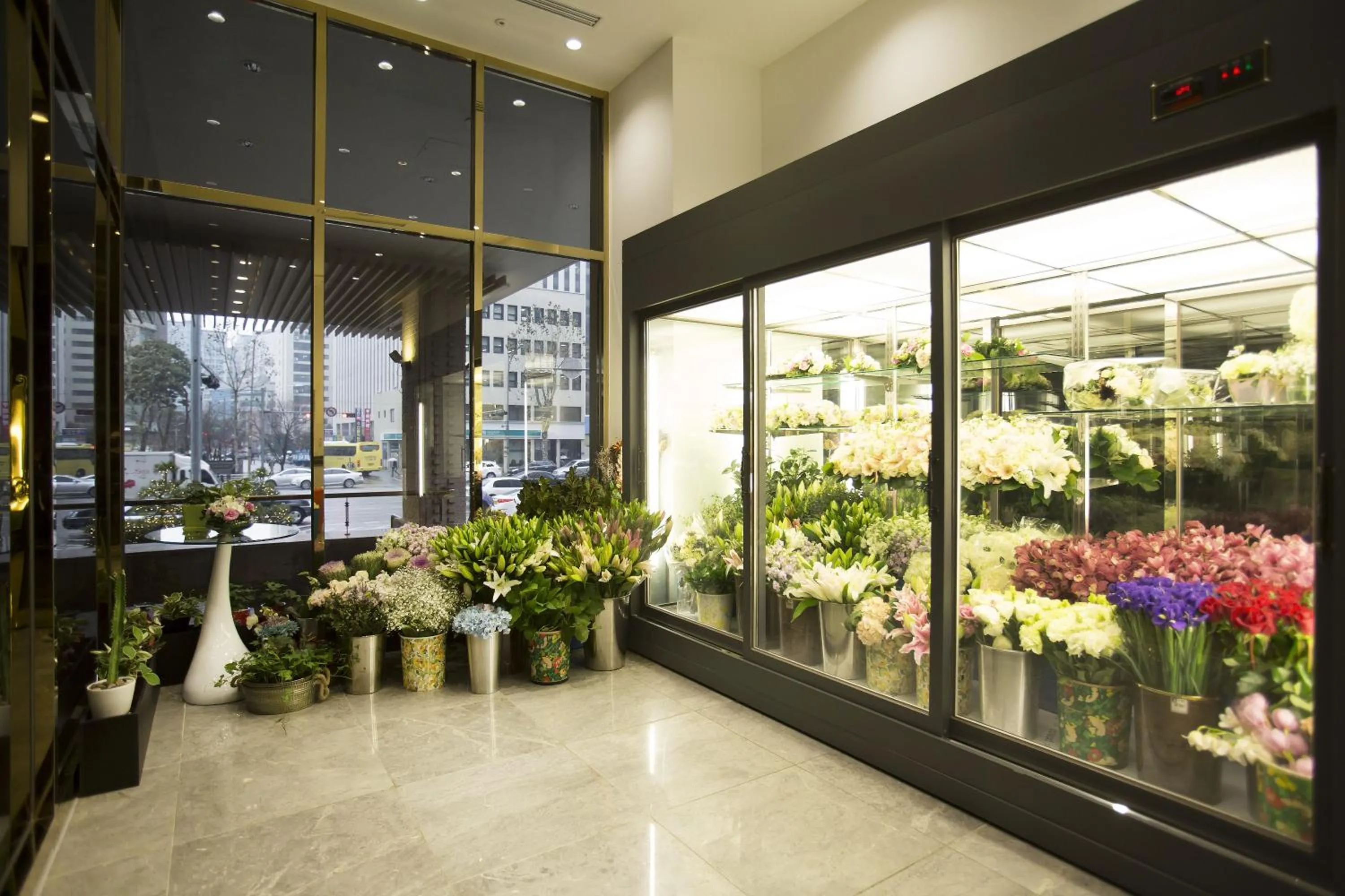 On-site shops in Seoul Garden Hotel