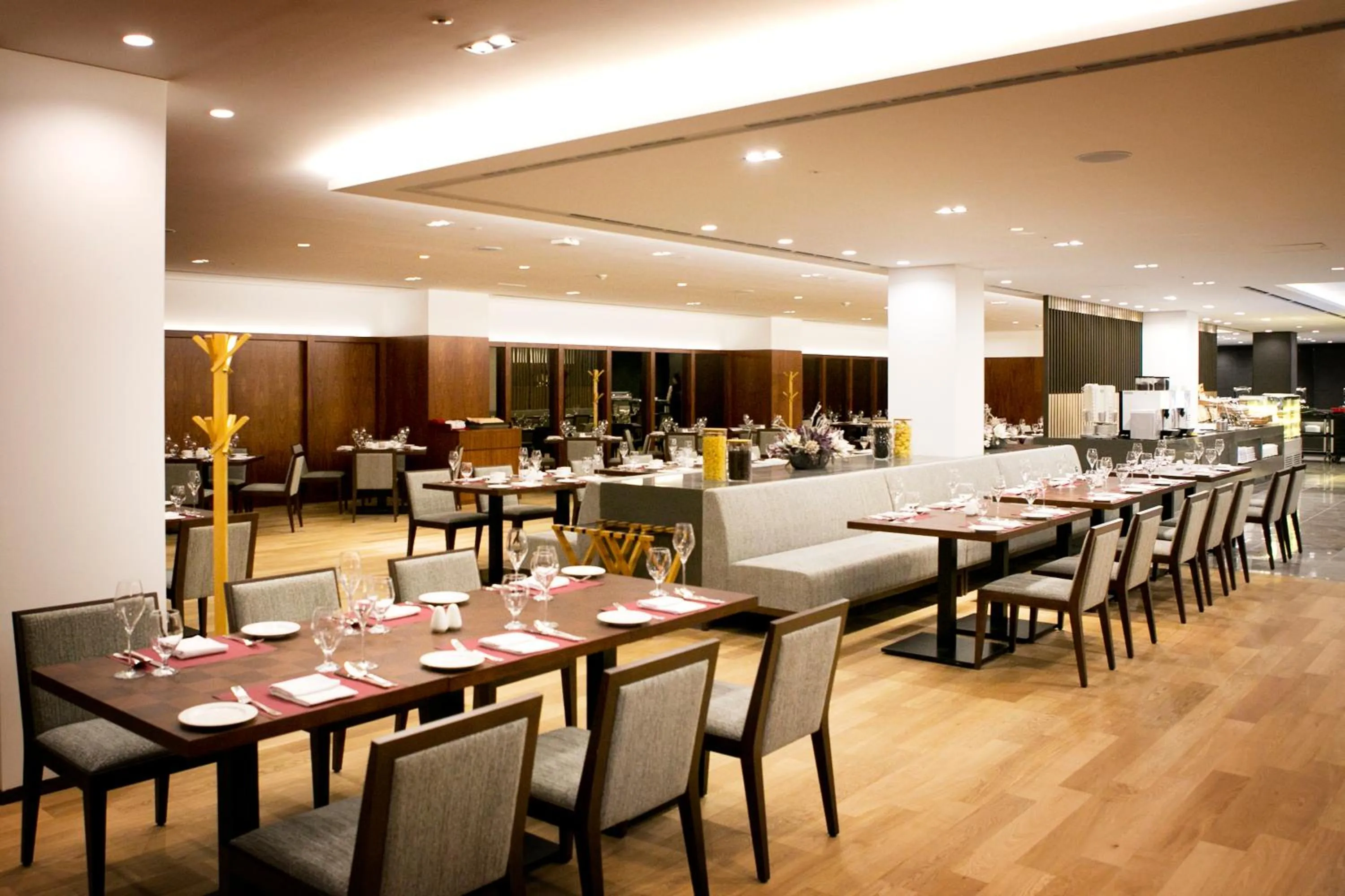 Restaurant/places to eat in Seoul Garden Hotel
