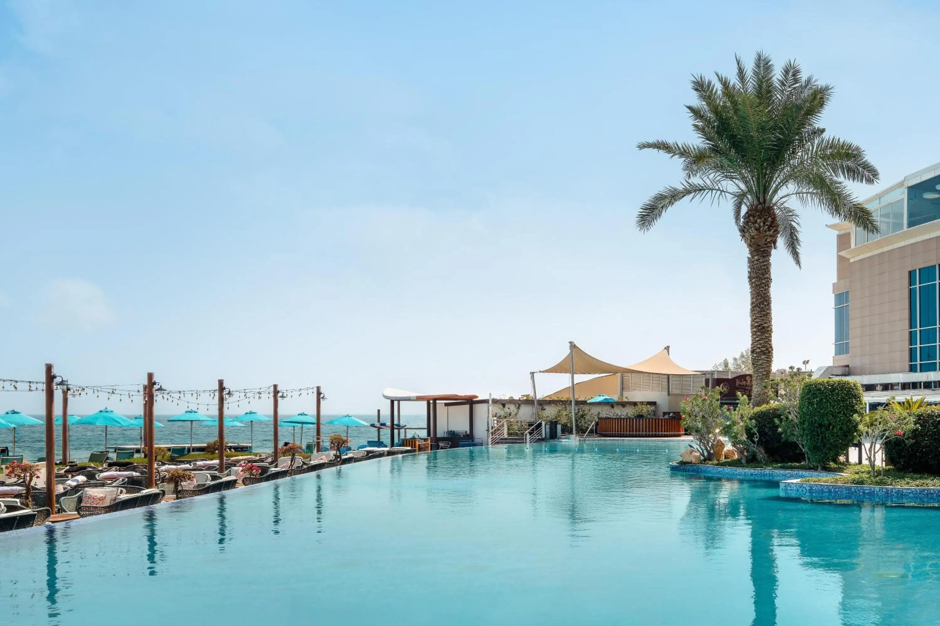 Lounge or bar in Hilton Doha