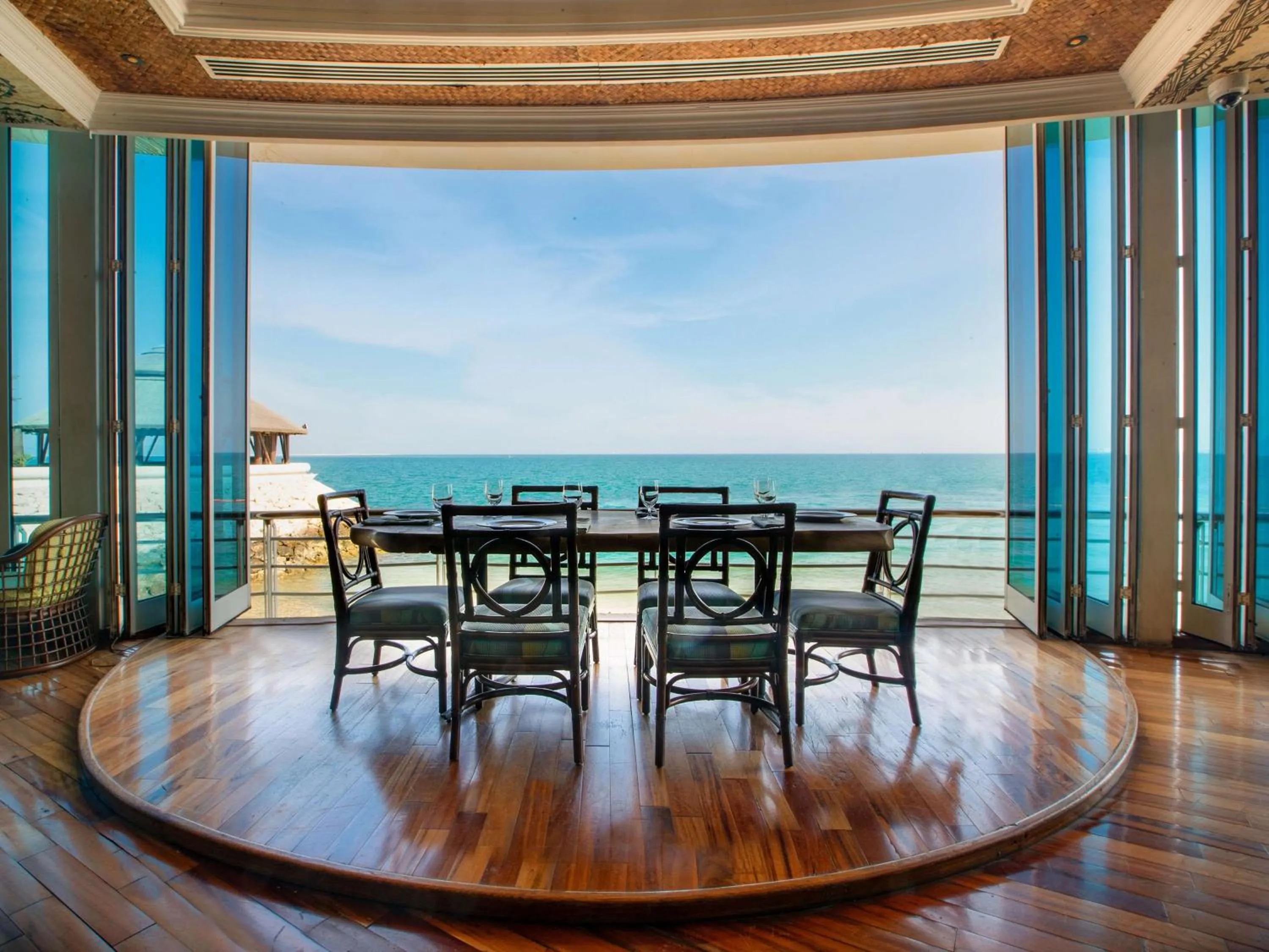 Restaurant/places to eat in Hilton Doha