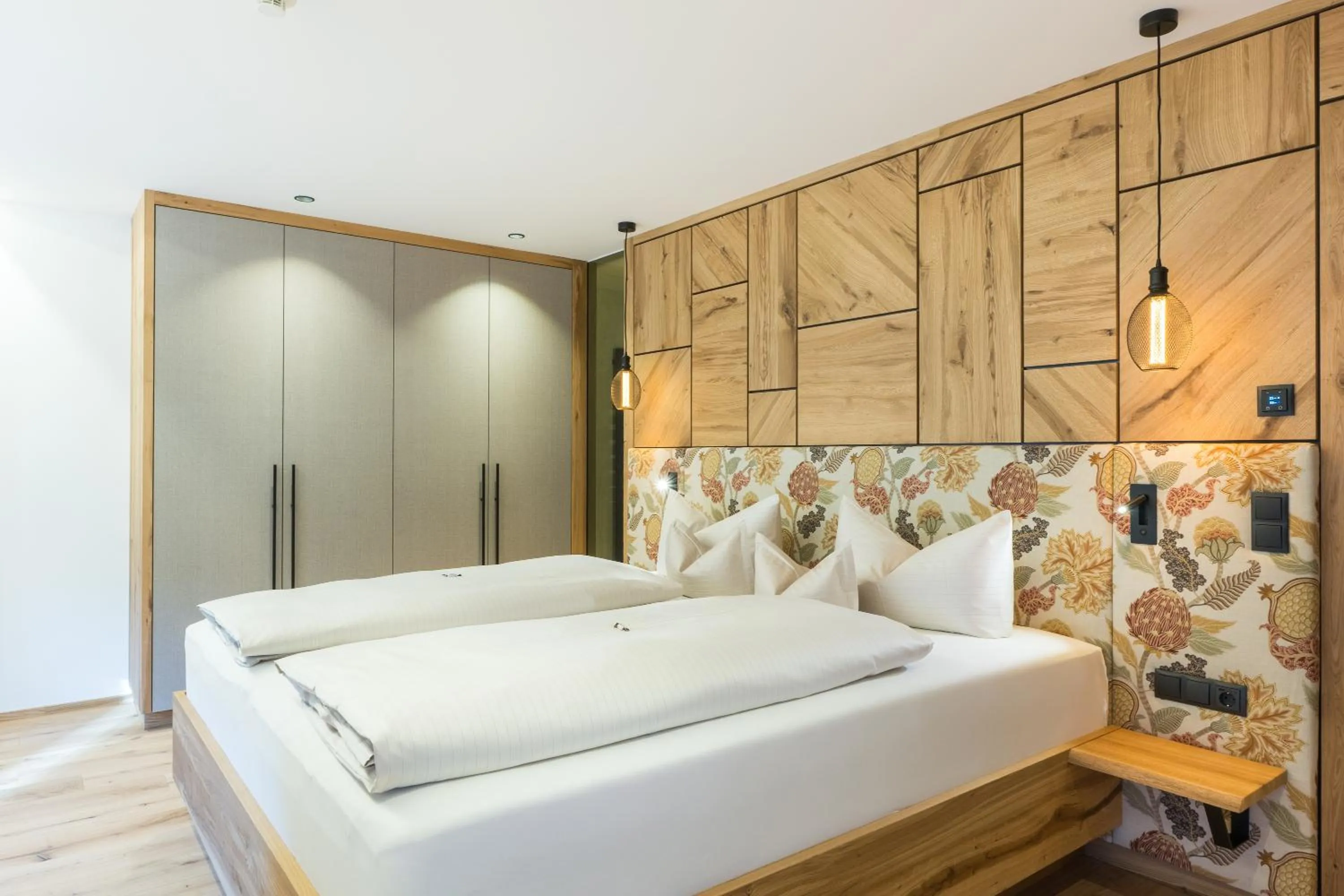 Bed in Hotel Sonnenhof