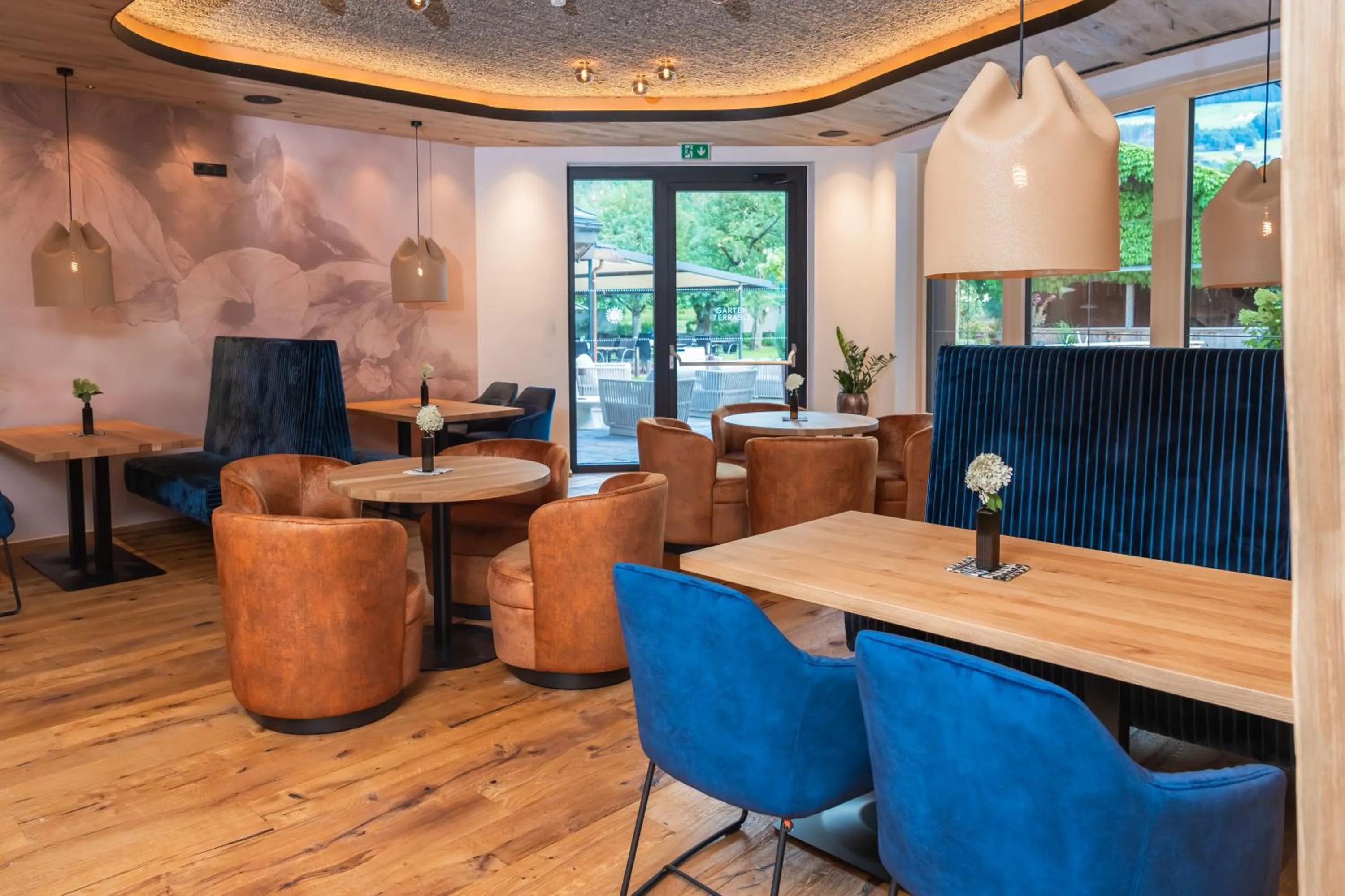 Lounge or bar in Ferienhotel Sonnenhof