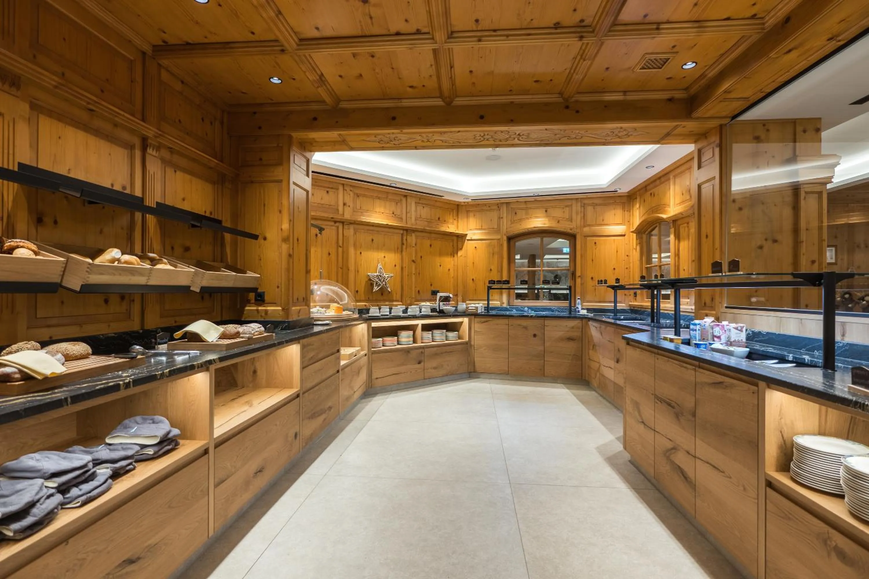 Breakfast in Hotel Sonnenhof