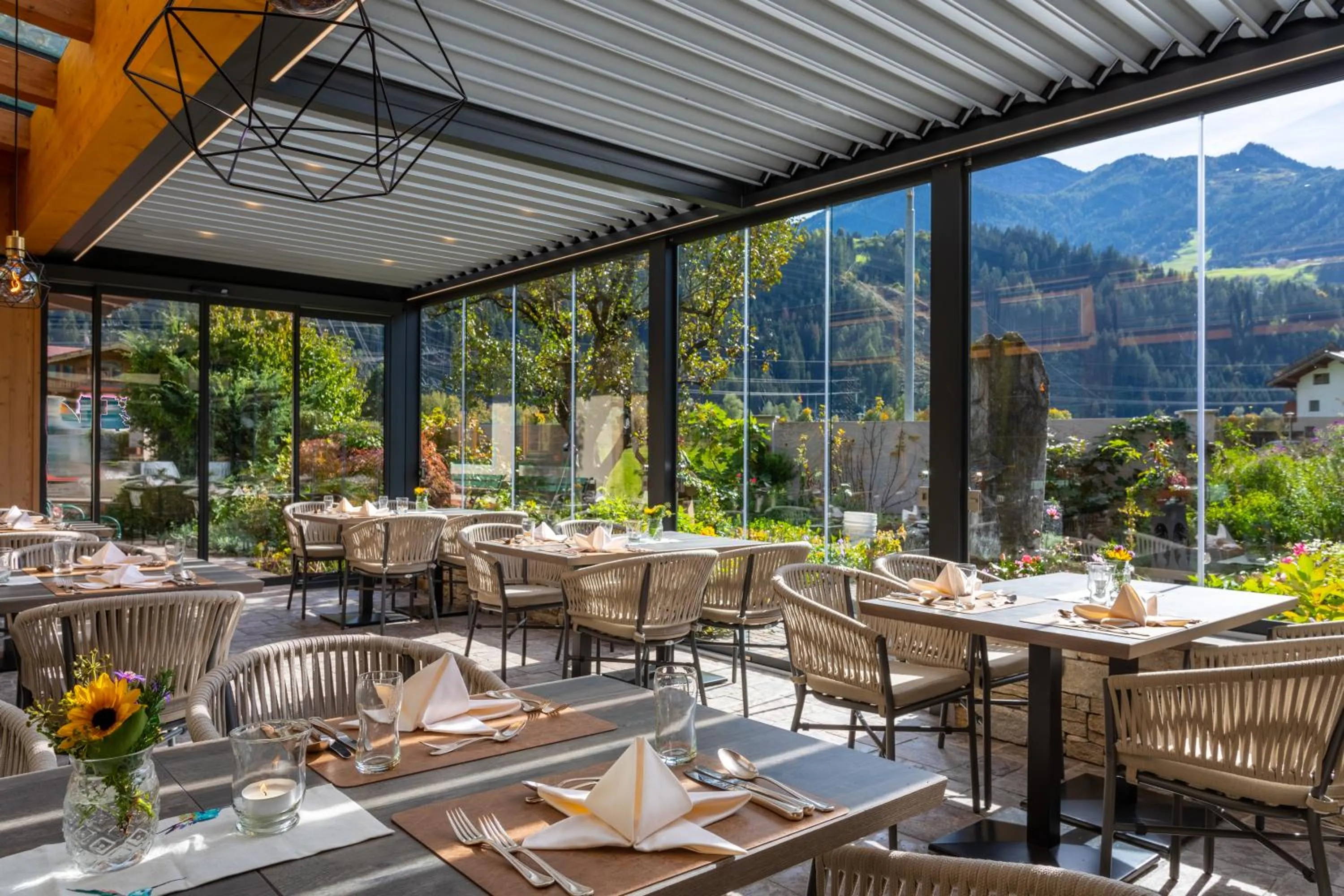 Restaurant/places to eat in Ferienhotel Sonnenhof