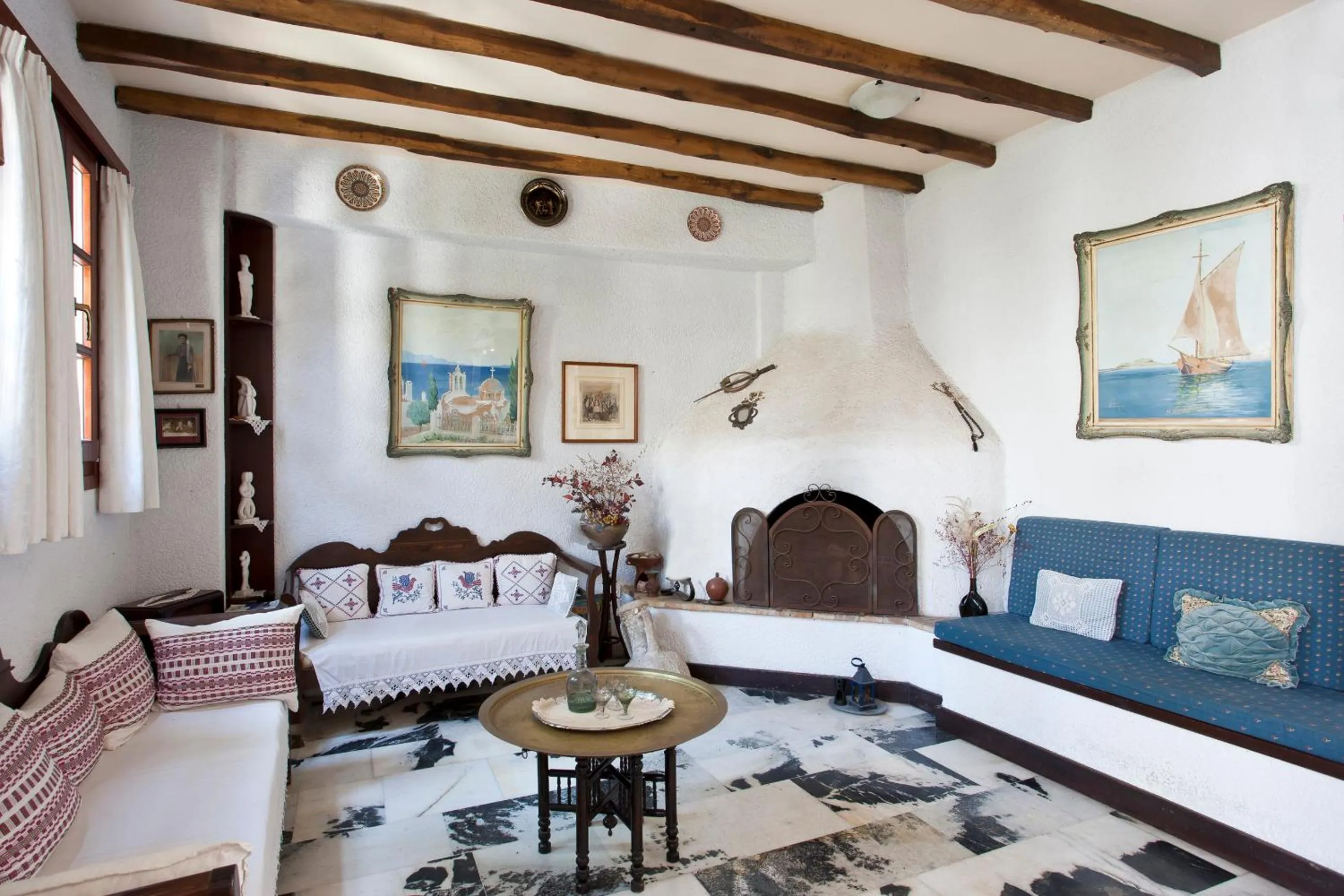 Living room in Chateau Zevgoli