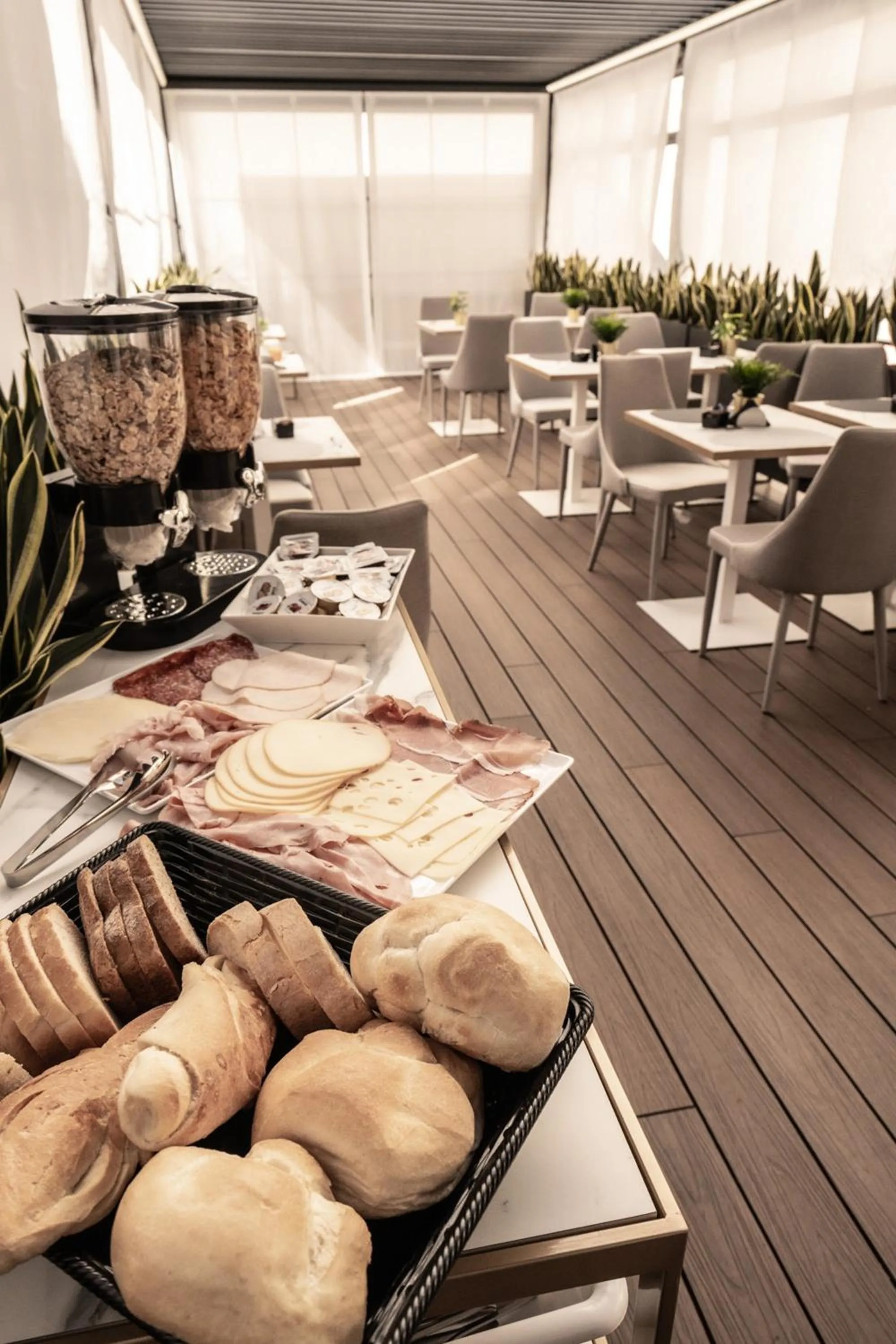 Restaurant/places to eat in Relais Manzoni