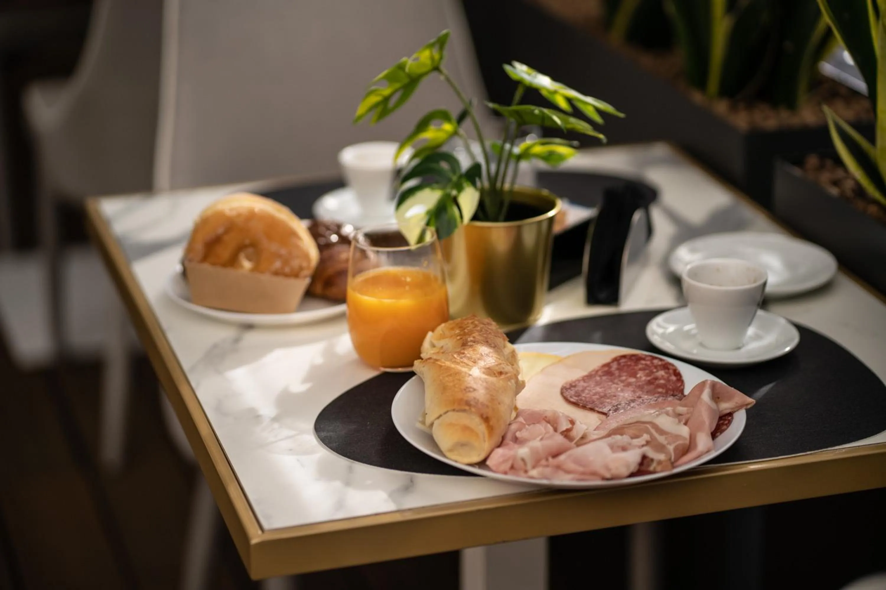 Food and drinks in Relais Manzoni