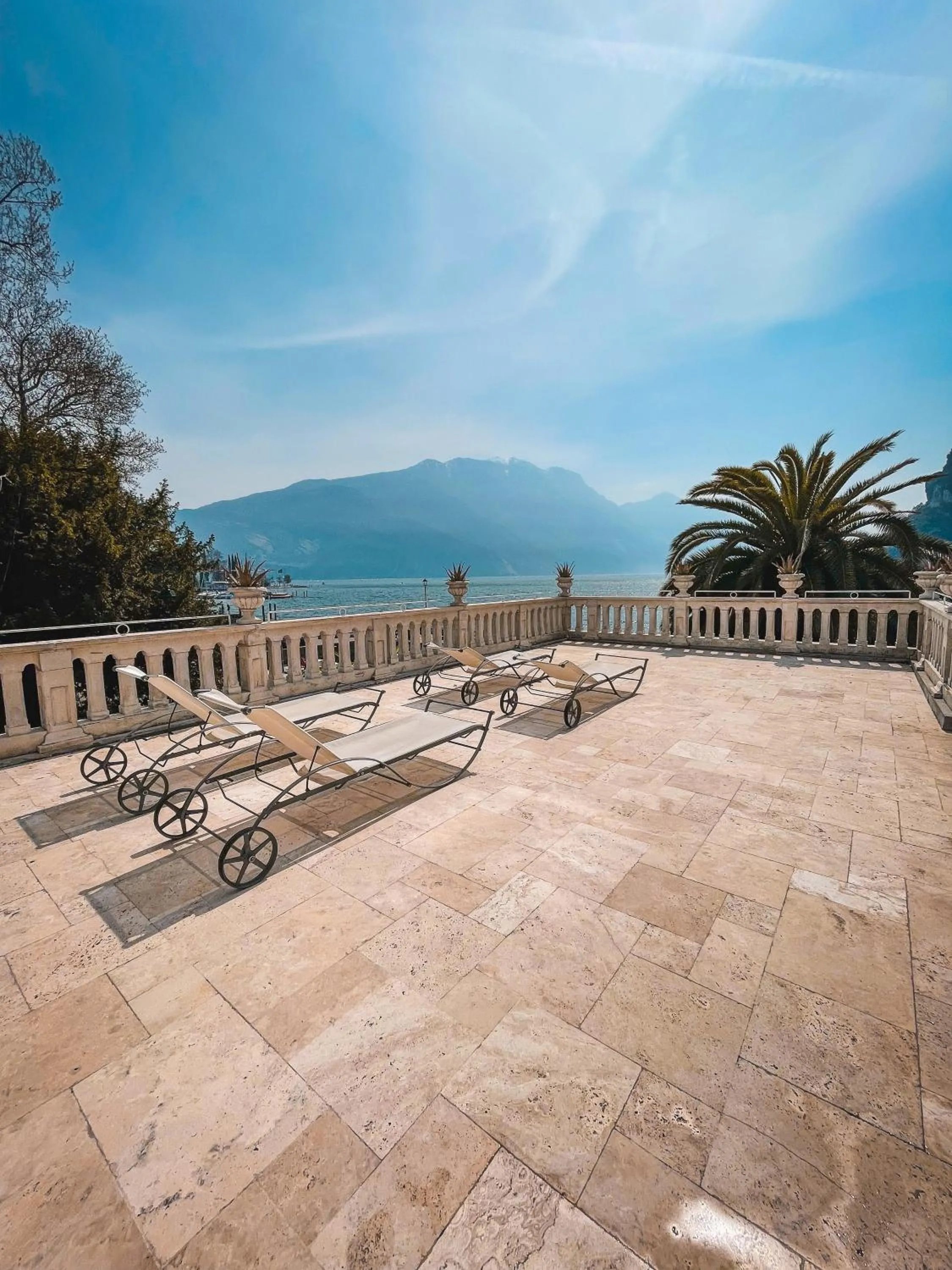 Day in Bellavista Lakefront