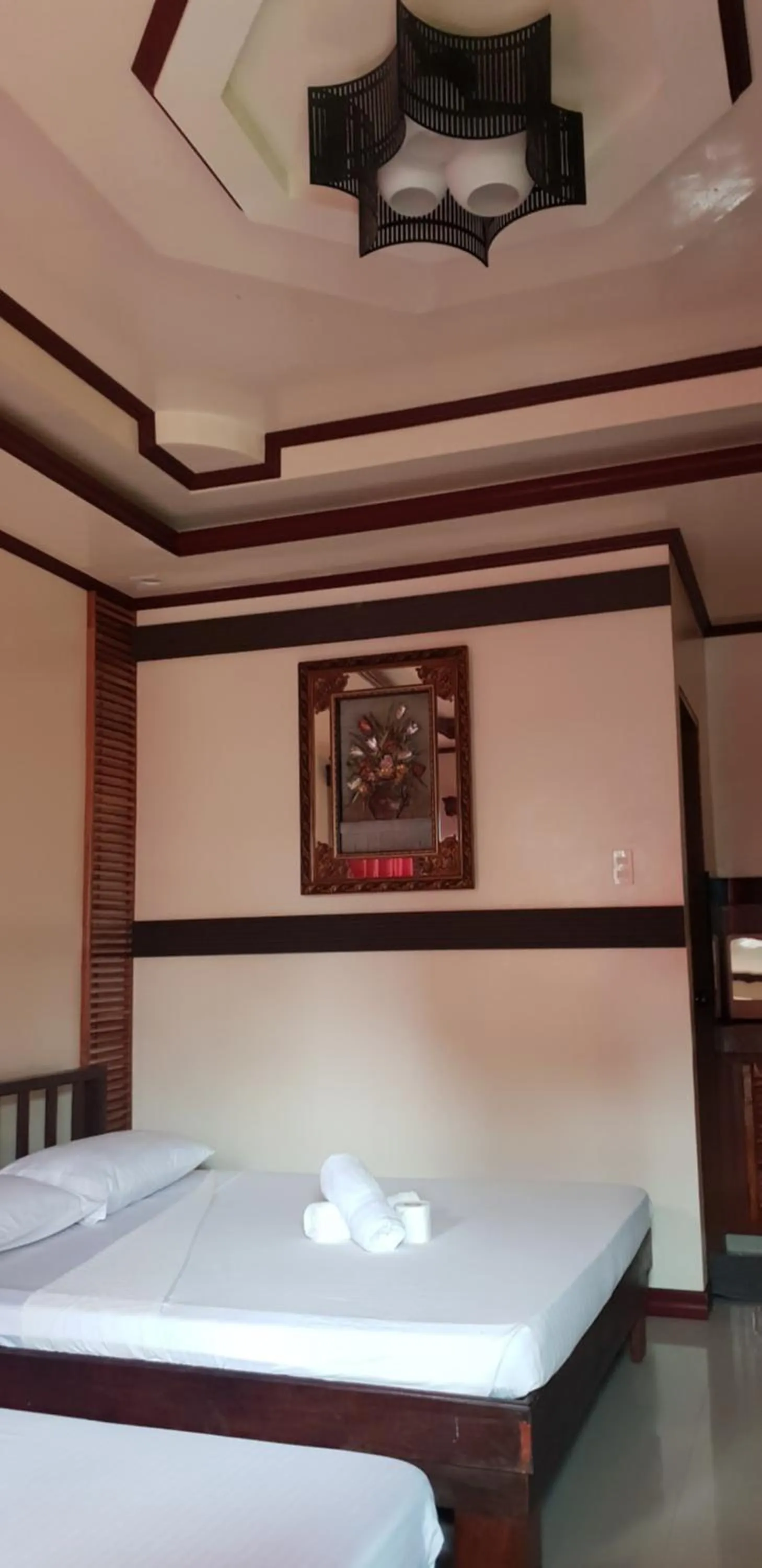 Bed in Westpoint Inn