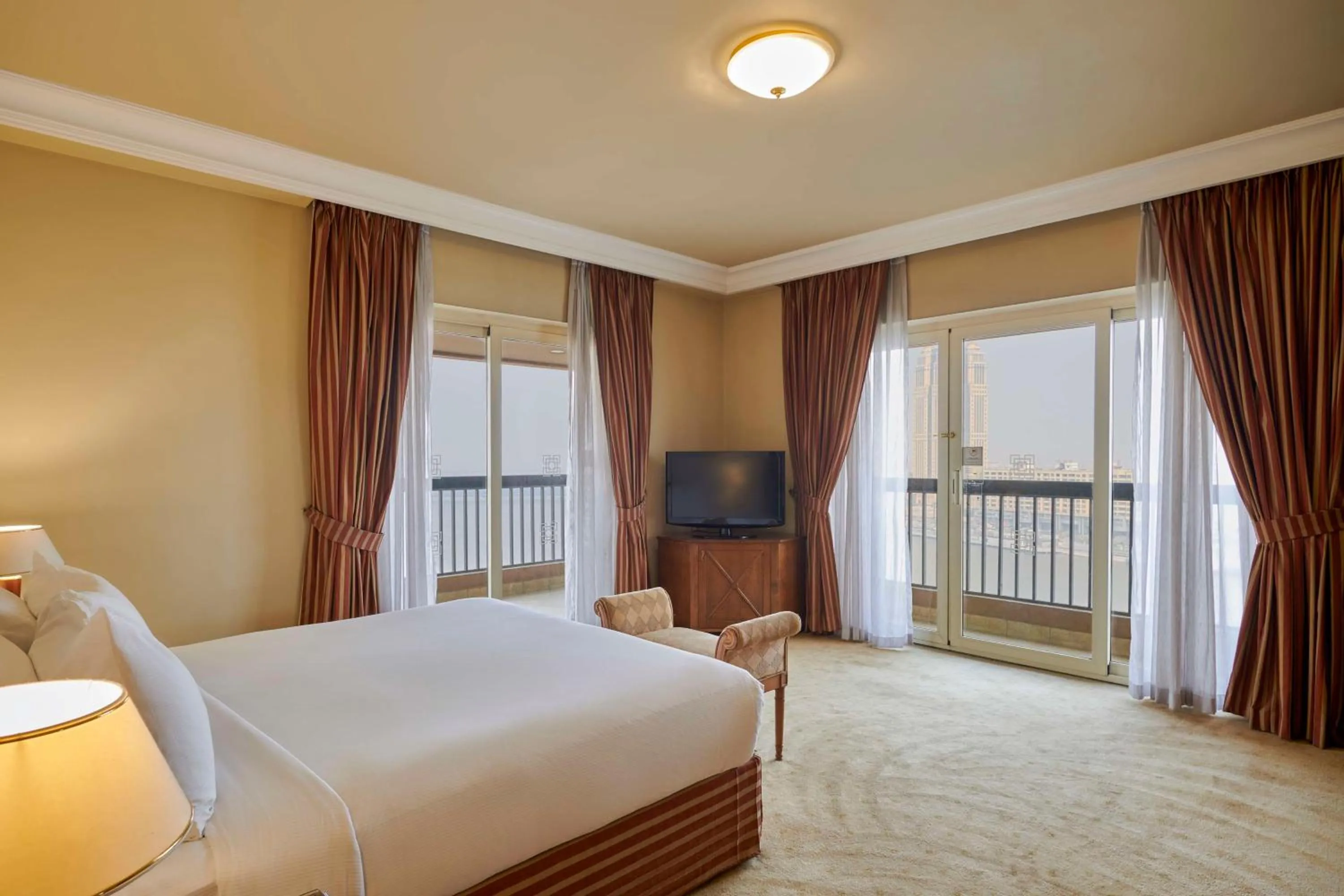 Living room, Bed in Hilton Cairo Zamalek Residences