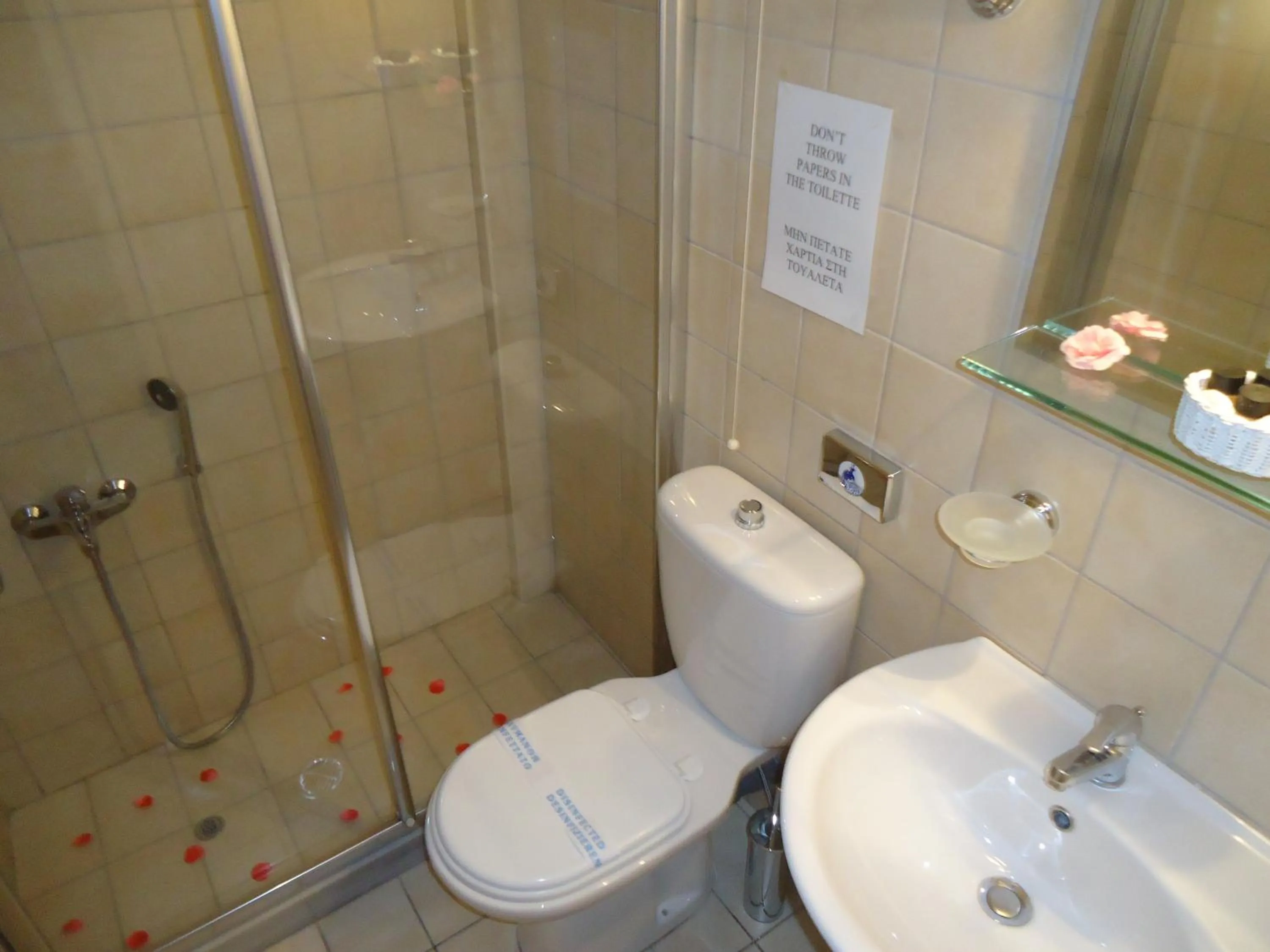 Bathroom in Florena Hotel