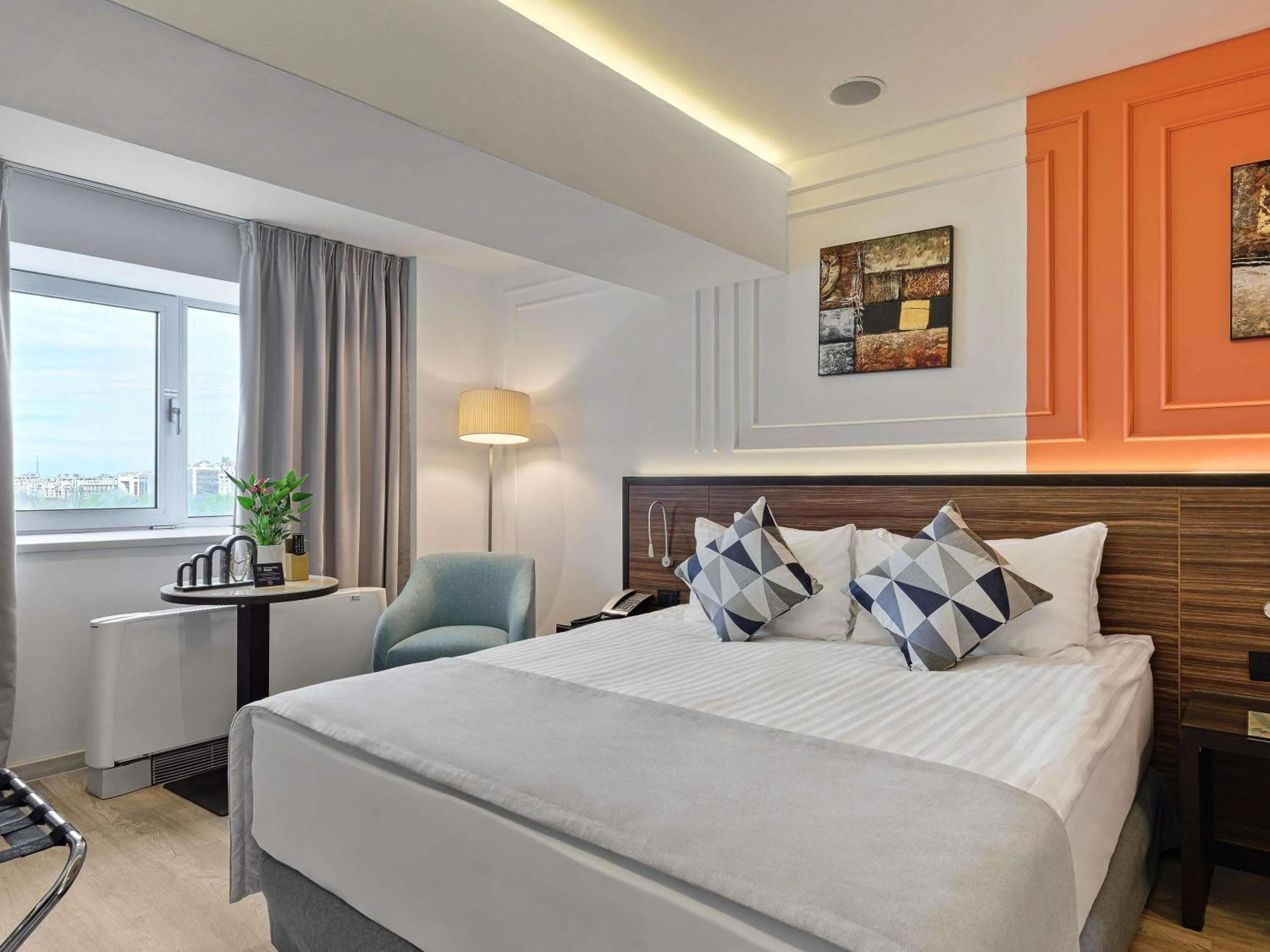 Bedroom, Bed in Bucharest Unirii Square - Handwritten Collection