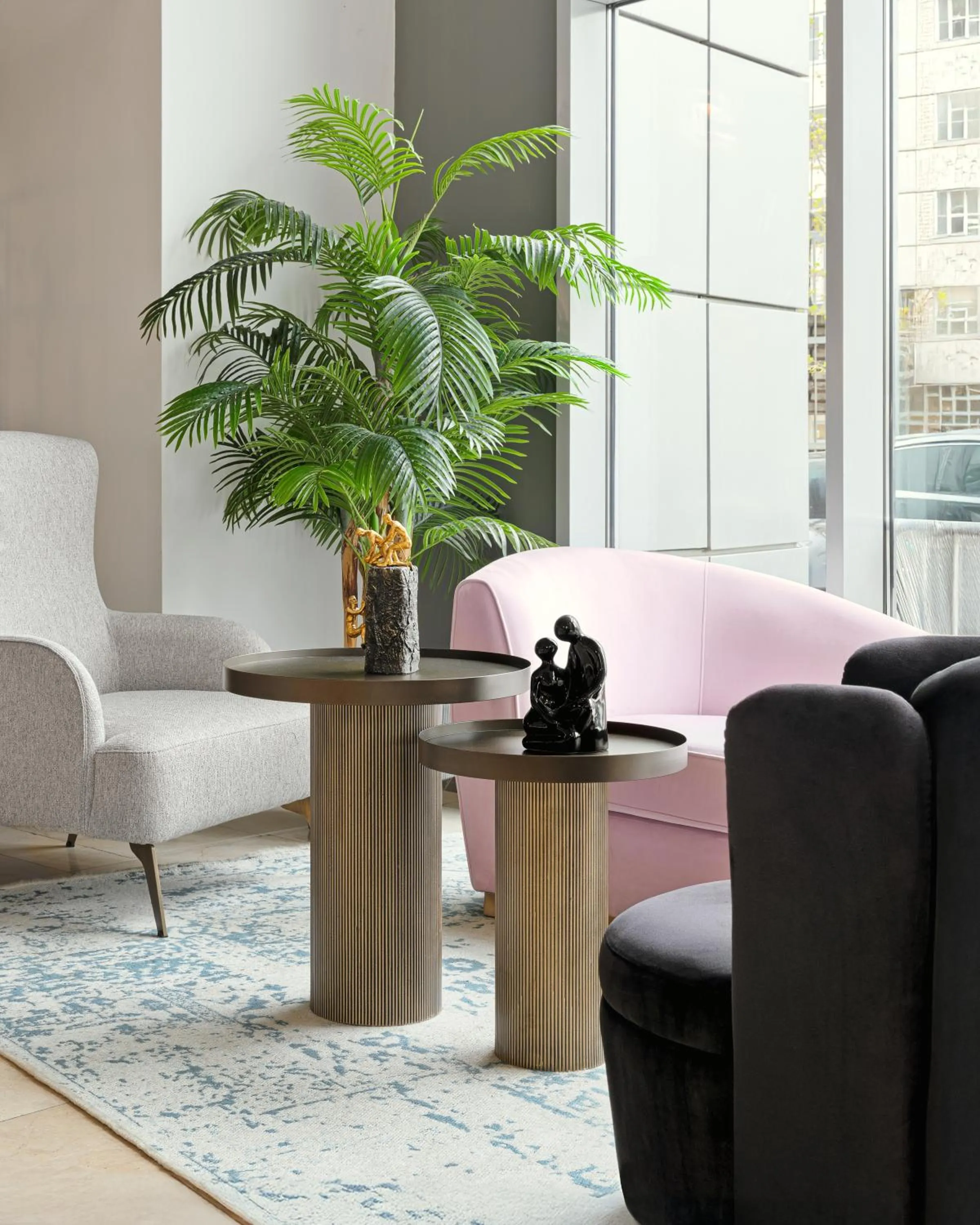 Seating area in Bucharest Unirii Square - Handwritten Collection