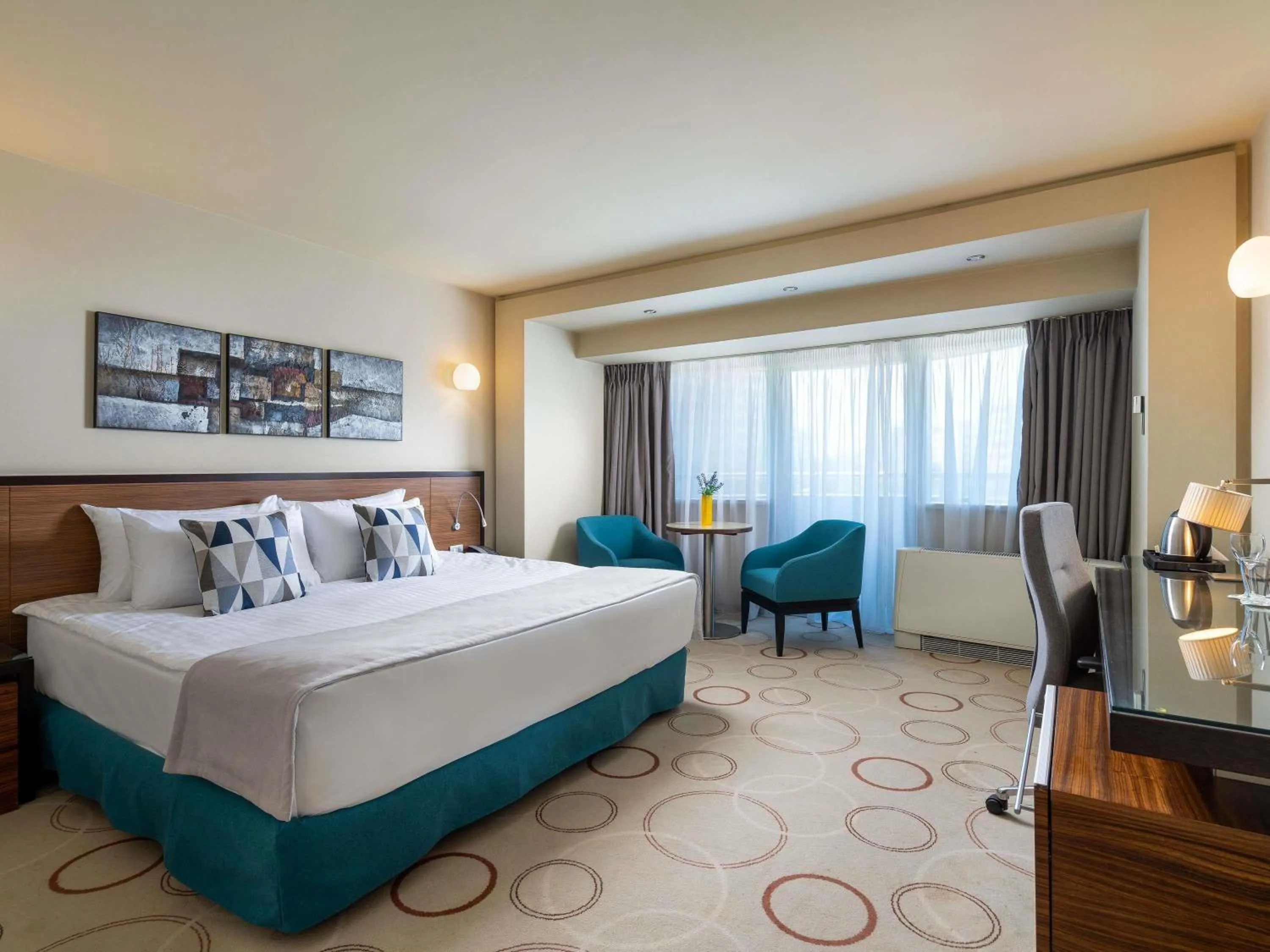 Bedroom, Bed in Bucharest Unirii Square - Handwritten Collection