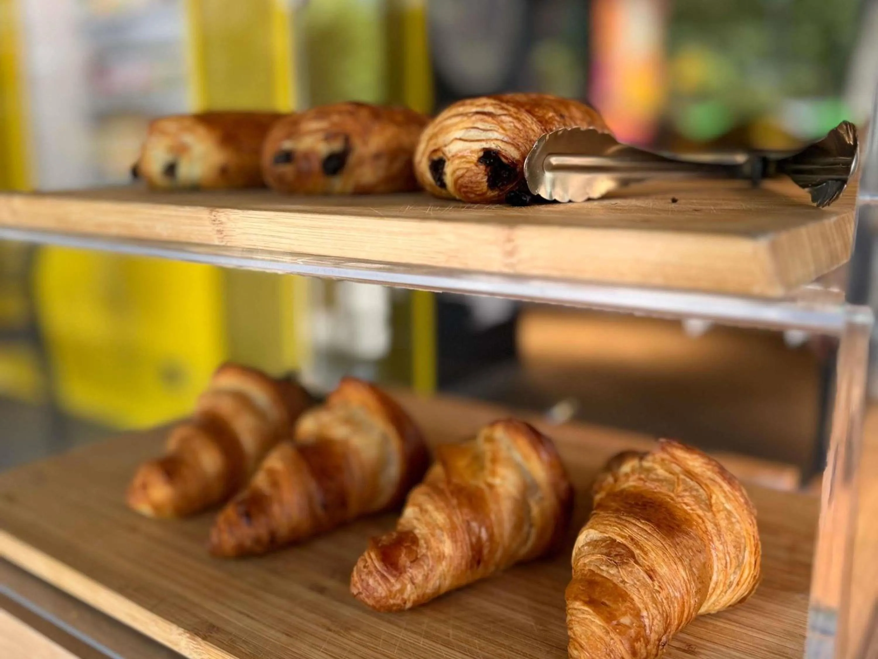 Lounge or bar in Bucharest Unirii Square - Handwritten Collection