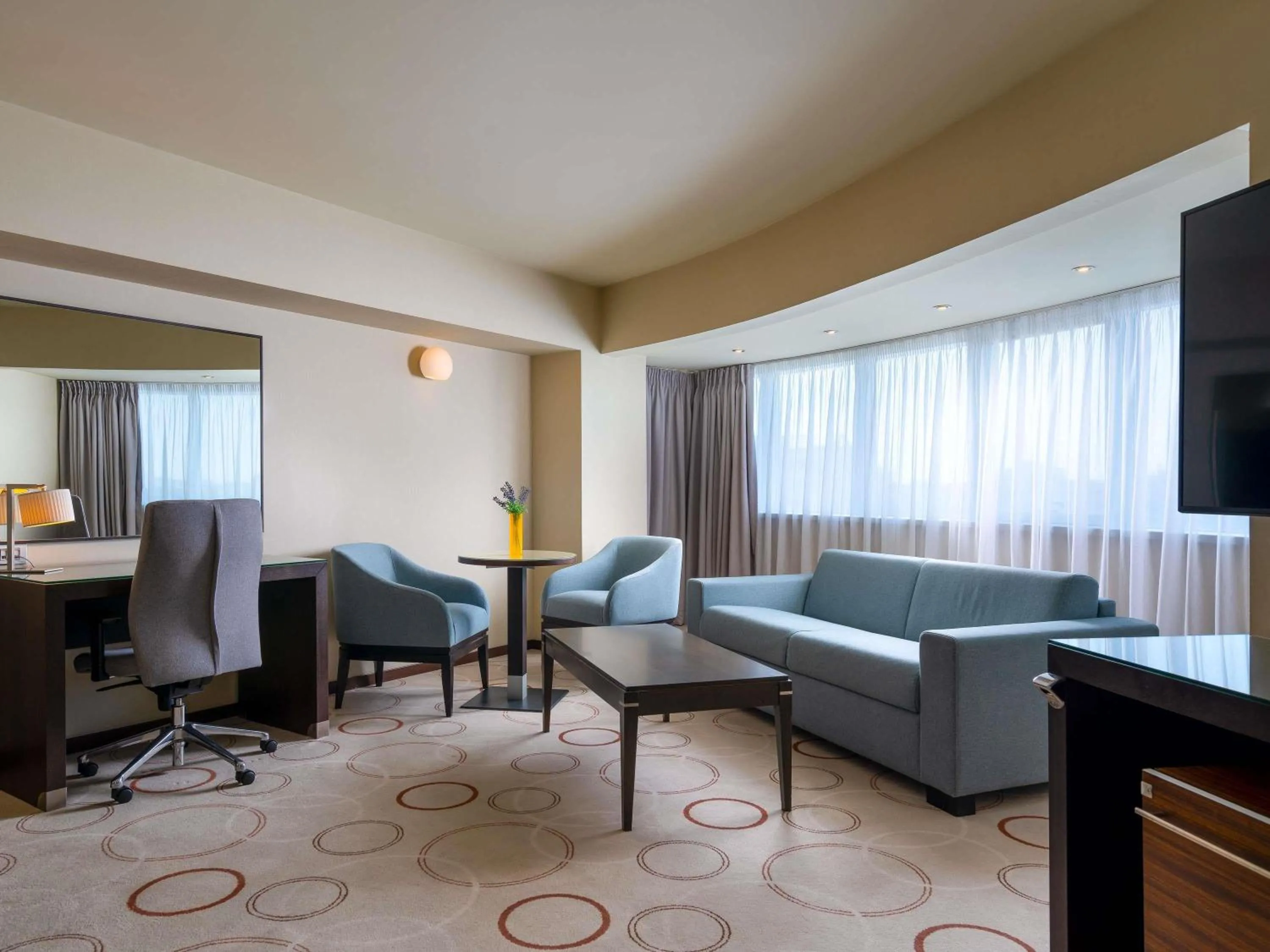 Photo of the whole room in Bucharest Unirii Square - Handwritten Collection