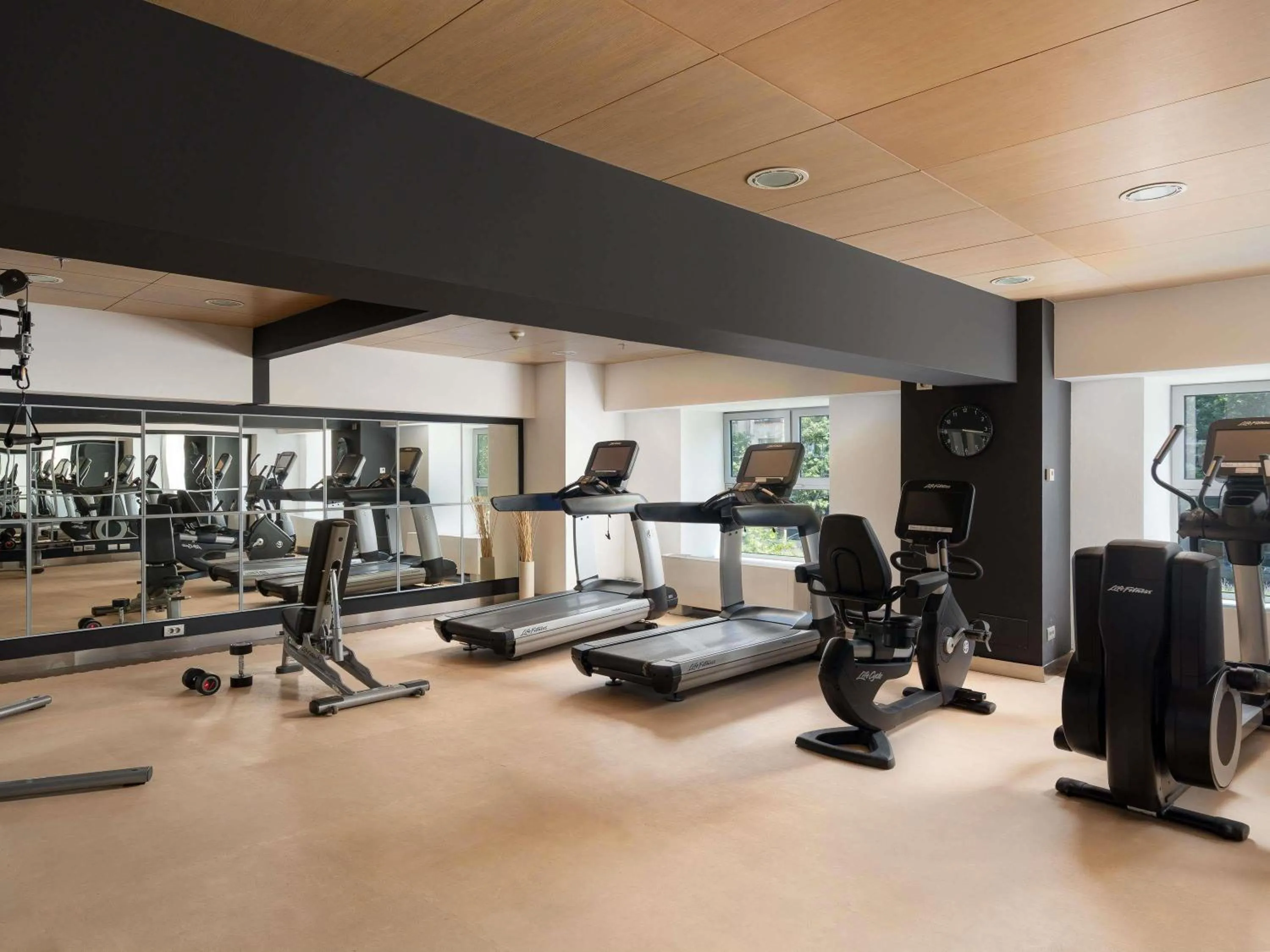 Fitness centre/facilities in Bucharest Unirii Square - Handwritten Collection