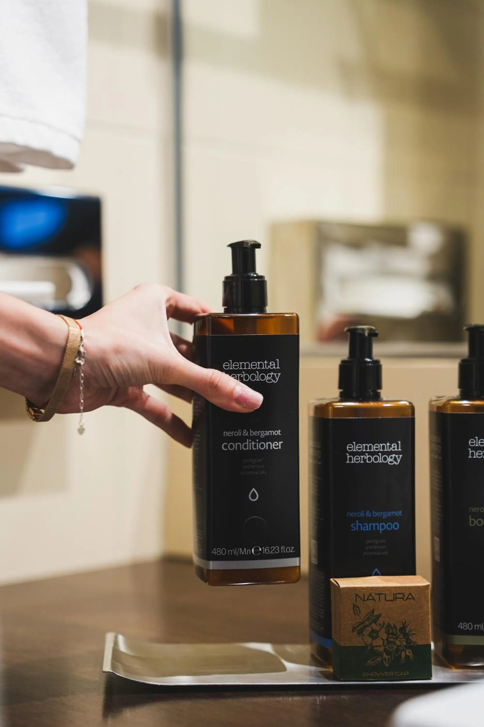 Bathroom in Bucharest Unirii Square - Handwritten Collection