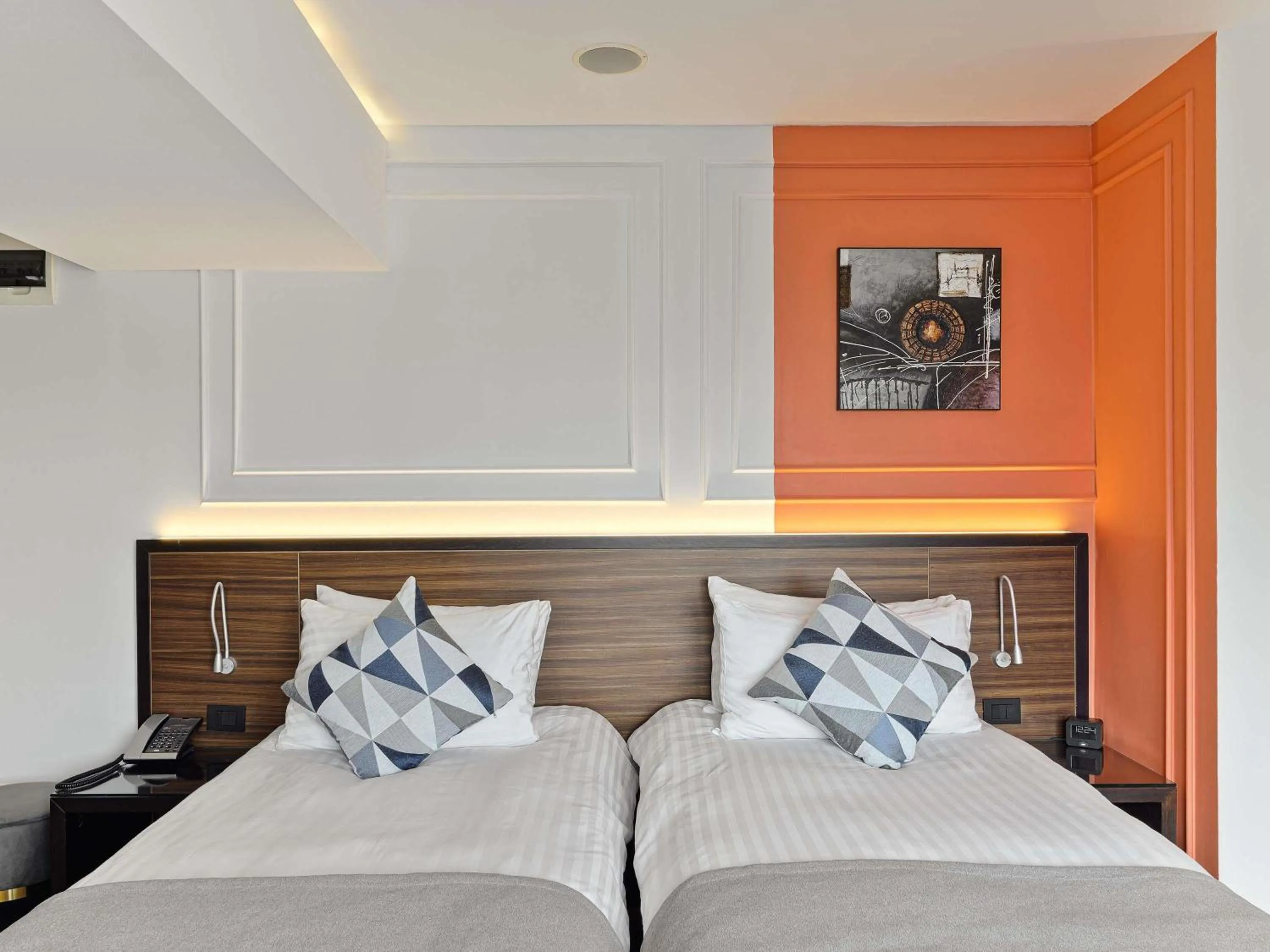 Bedroom, Bed in Bucharest Unirii Square - Handwritten Collection